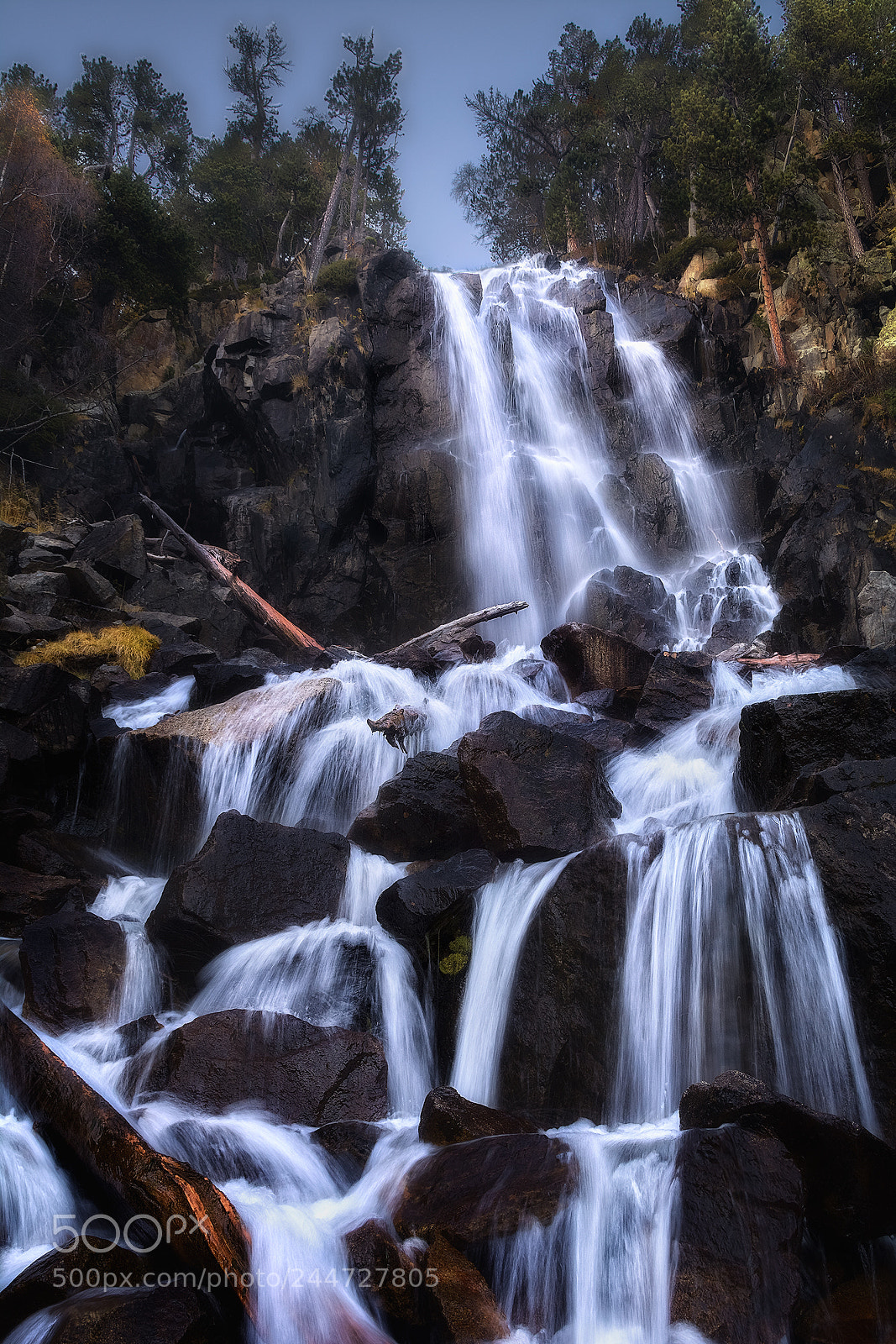 Nikon D7100 sample photo. Fluyendo entre las rocas photography