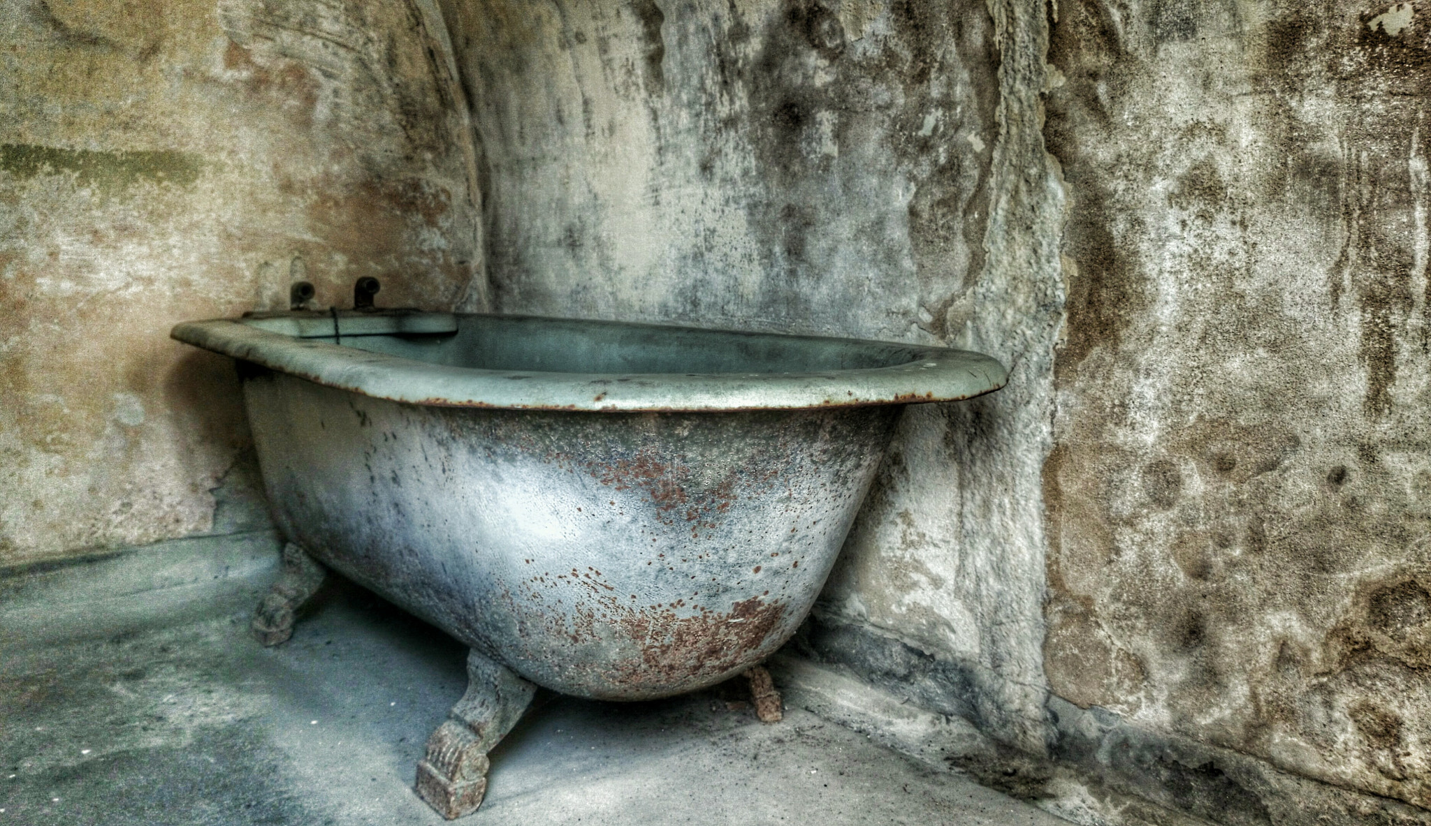 Sony Xperia Z1 Compact sample photo. Bath photography