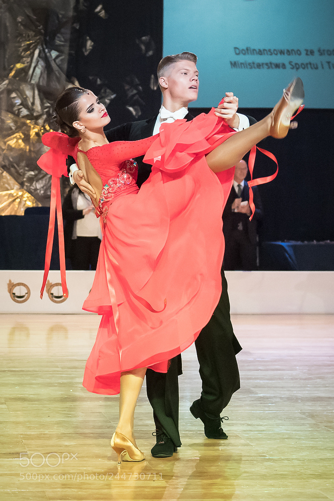 Nikon D5 sample photo. Dancers dancing standard dance photography