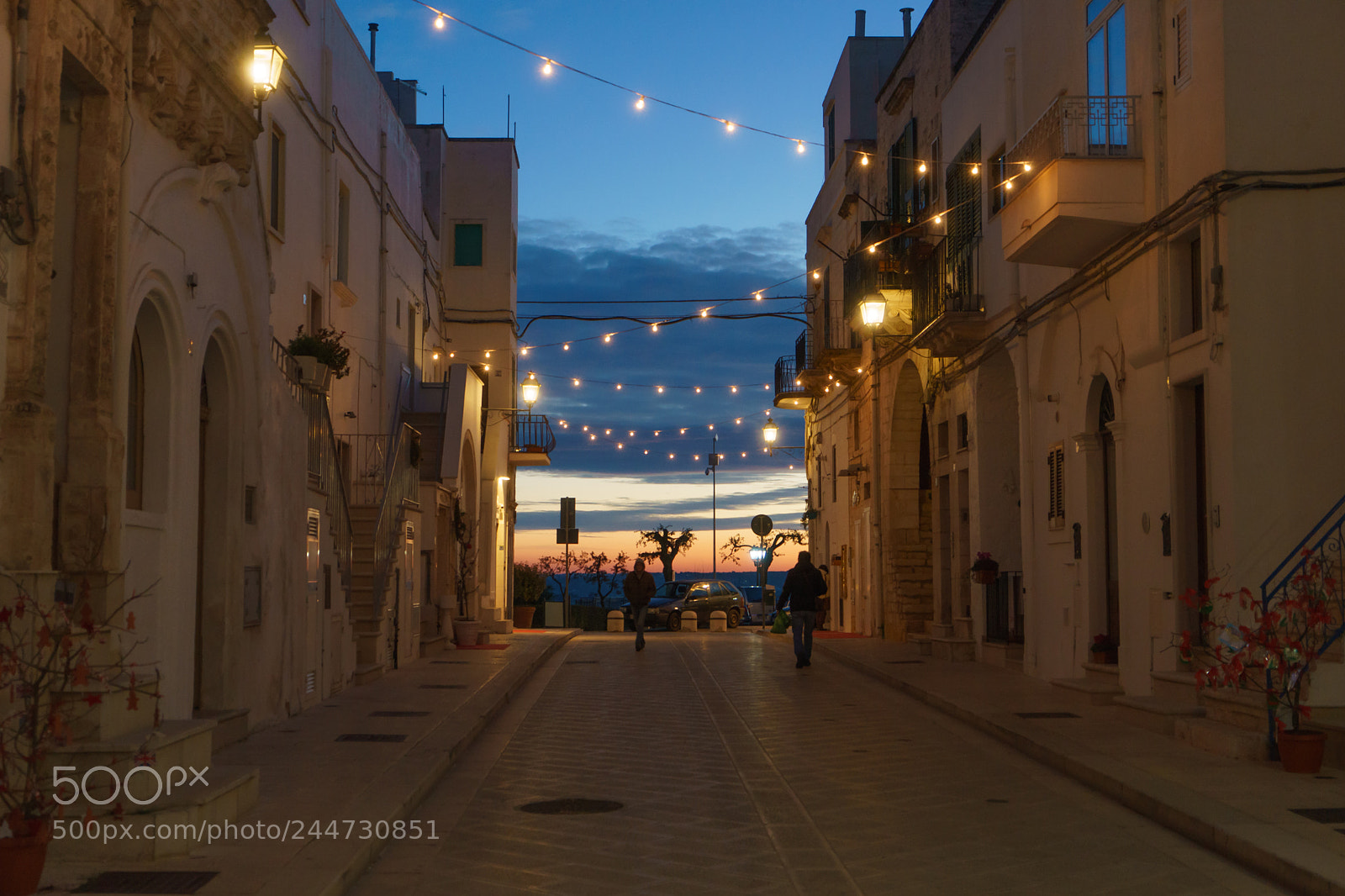 Sony a7 II sample photo. Walking in cisternino photography