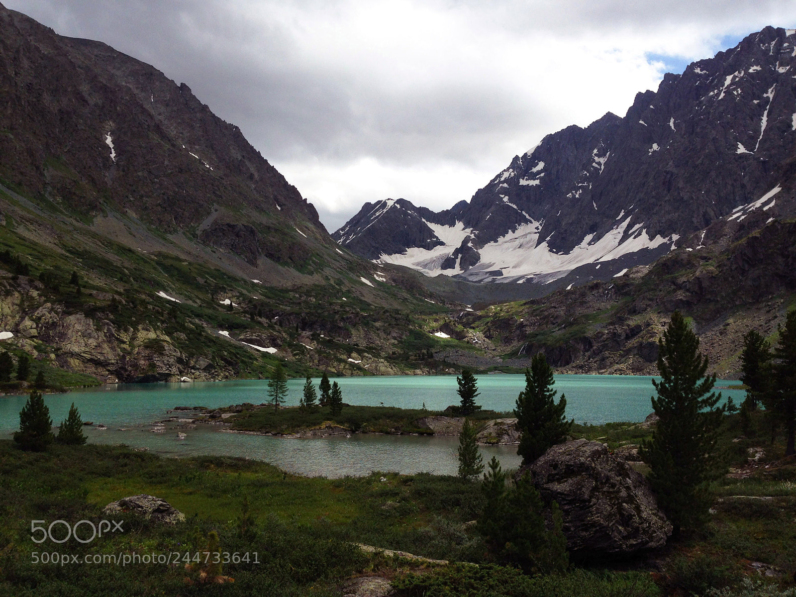 Apple iPhone 5 sample photo. Altai lake photography