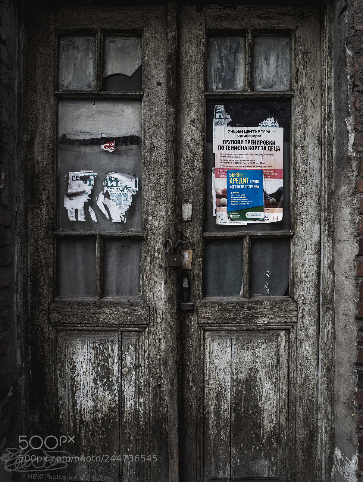 Olympus OM-D E-M10 II sample photo. Tired door.. photography