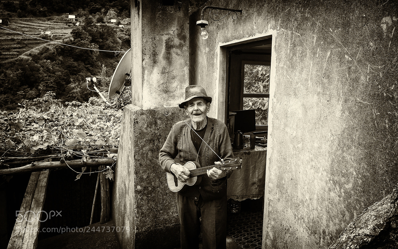 Fujifilm X100S sample photo. Serenade photography