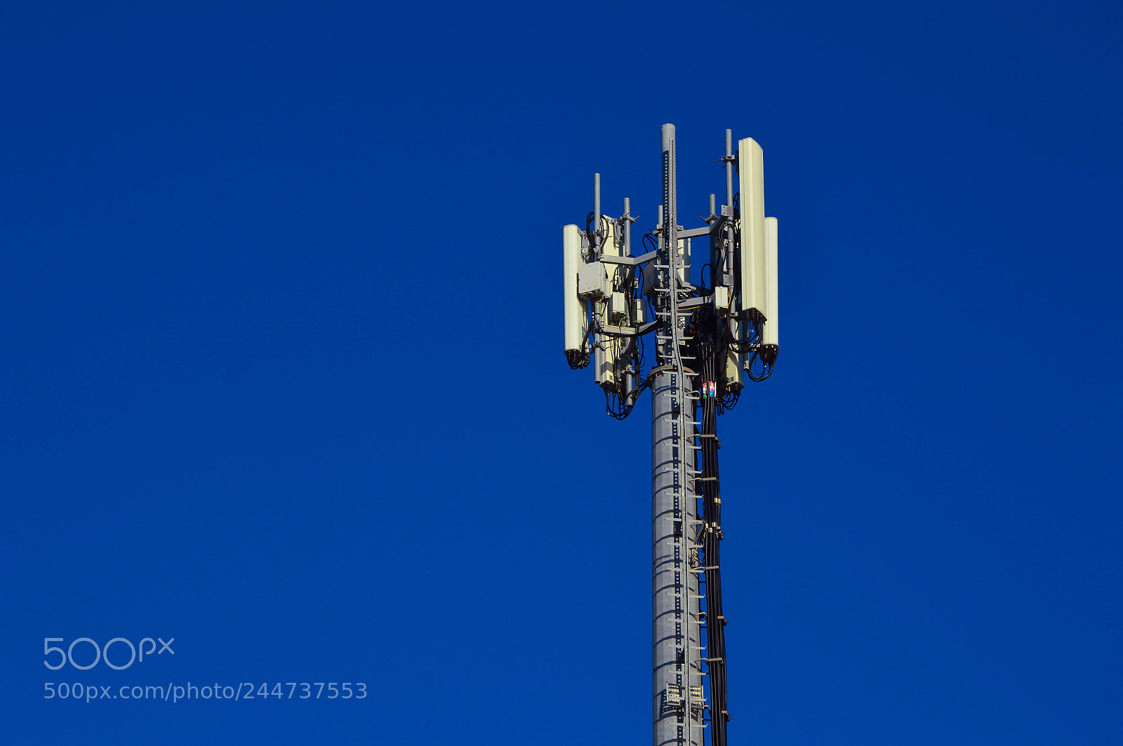 Nikon D3200 sample photo. Telecomunicazioni photography