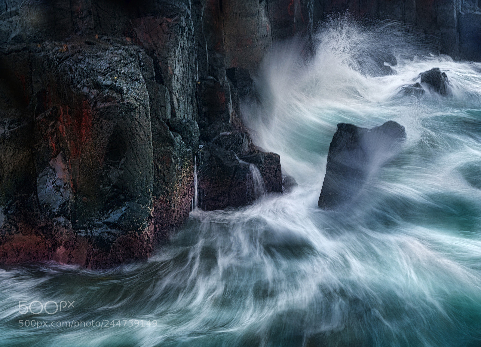 Sony a7R II sample photo. Waves and basalt columns photography