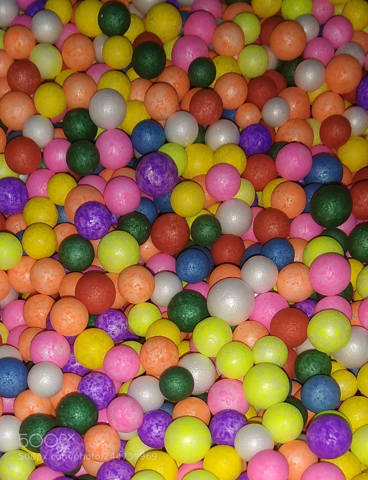 Xiaomi Redmi Note 4 sample photo. Thermocol balls. photography