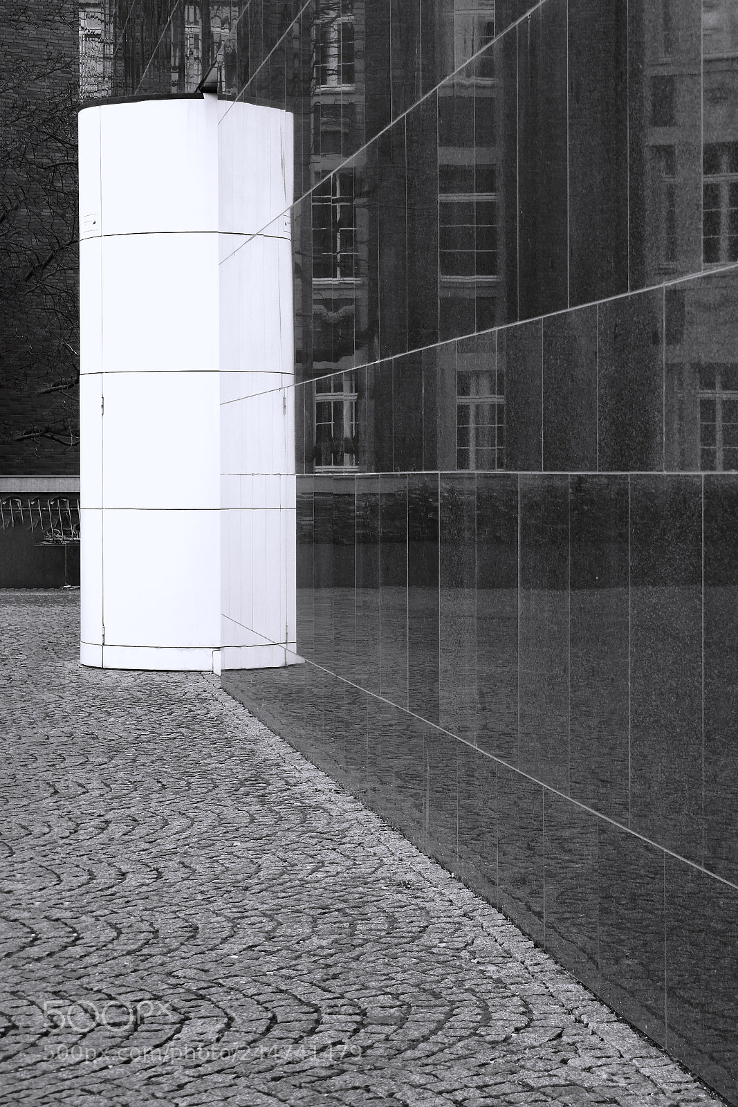 Panasonic Lumix DMC-GX8 sample photo. The wall ... photography