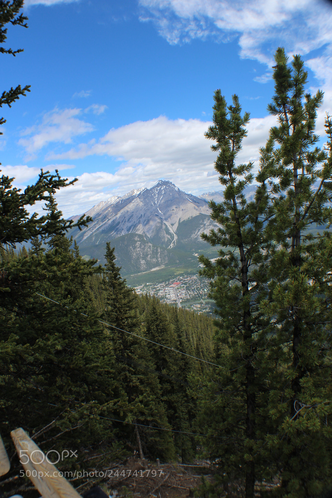 Canon EOS 1200D (EOS Rebel T5 / EOS Kiss X70 / EOS Hi) sample photo. Overlooking banff atop the photography