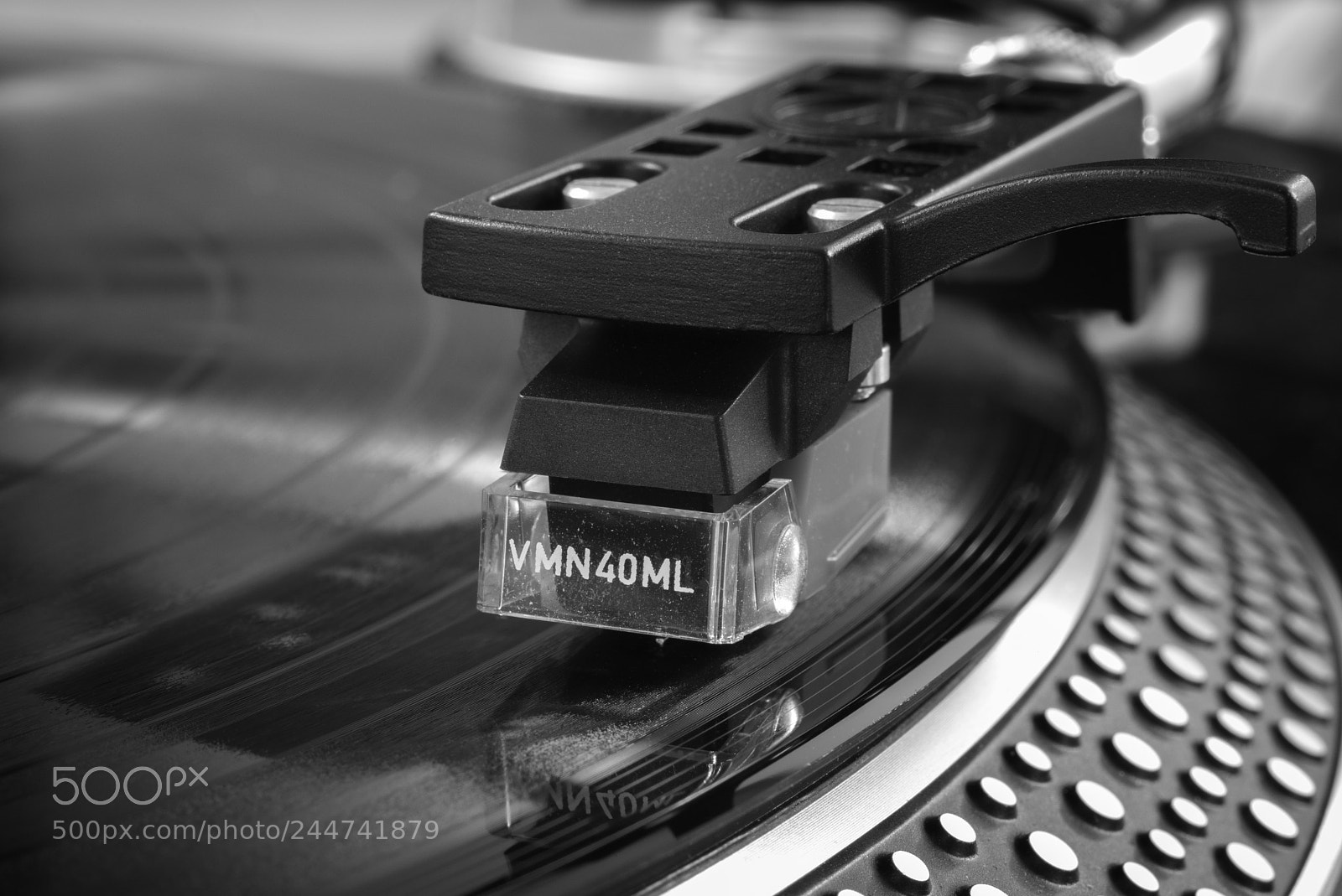 Leica M Monochrom (Typ 246) sample photo. Groovy photography