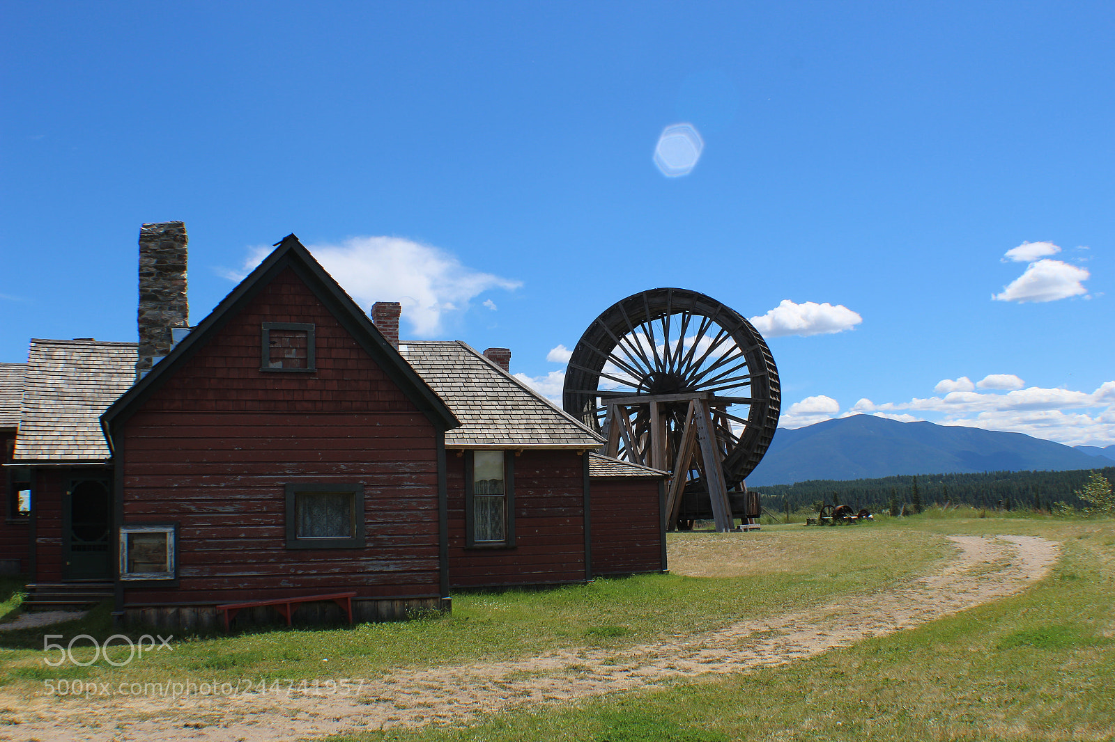 Canon EOS 1200D (EOS Rebel T5 / EOS Kiss X70 / EOS Hi) sample photo. Fort steele at its photography