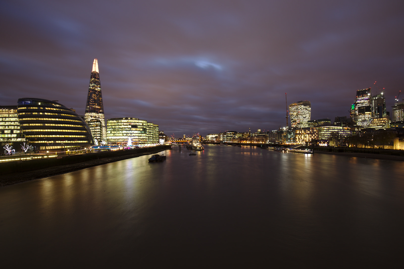 Canon EF 16-35mm F4L IS USM sample photo. London photography