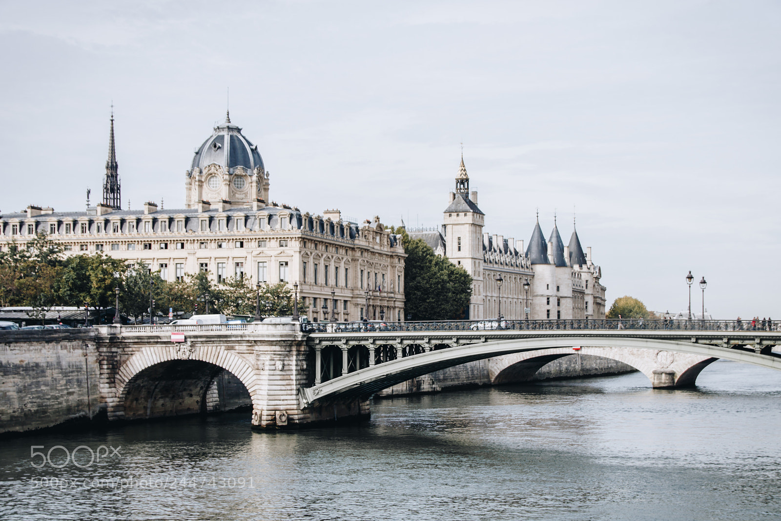 Canon EOS 750D (EOS Rebel T6i / EOS Kiss X8i) sample photo. Paris cityscape photography