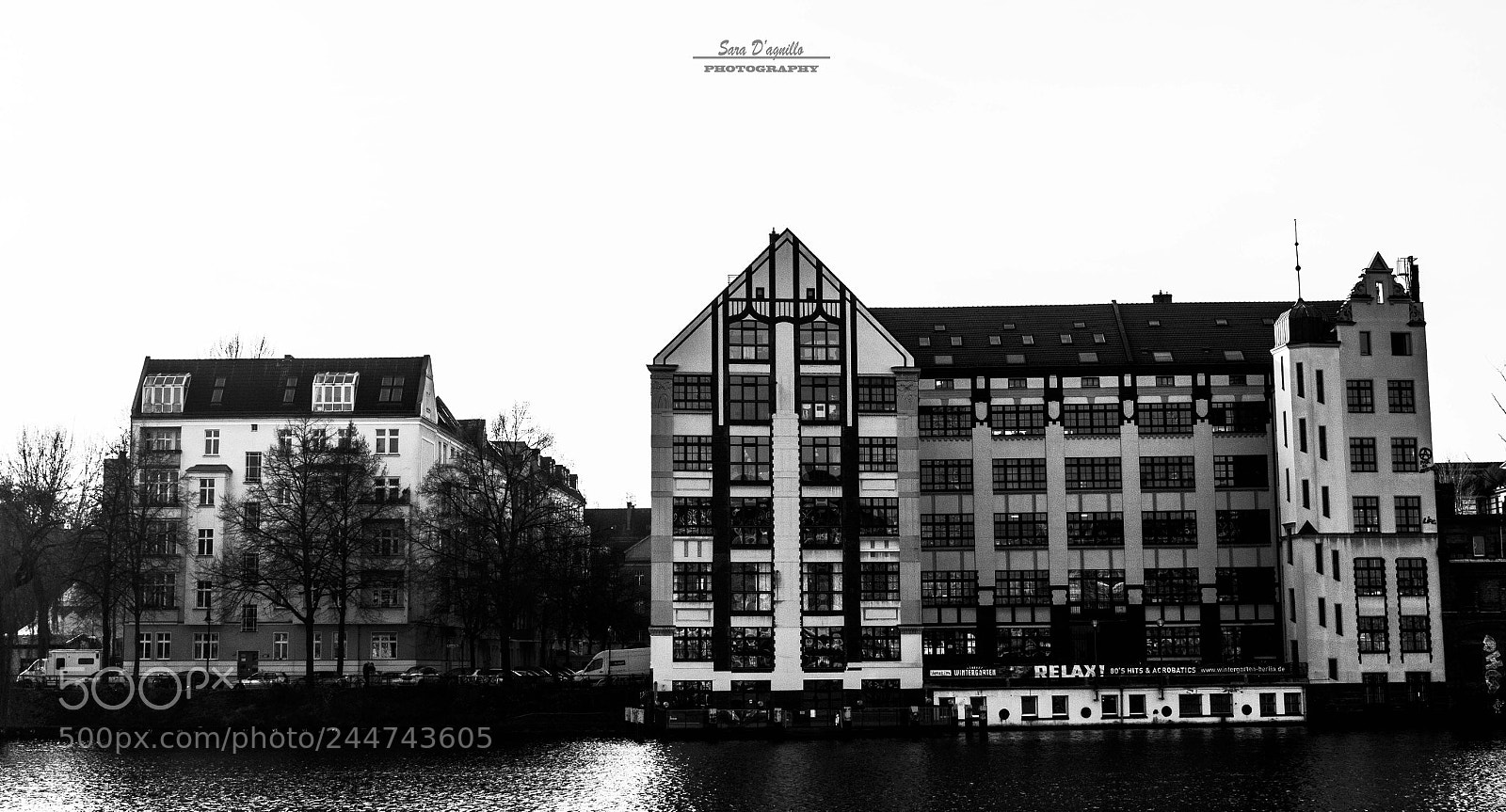 Canon EOS 100D (EOS Rebel SL1 / EOS Kiss X7) sample photo. German streetlife photography