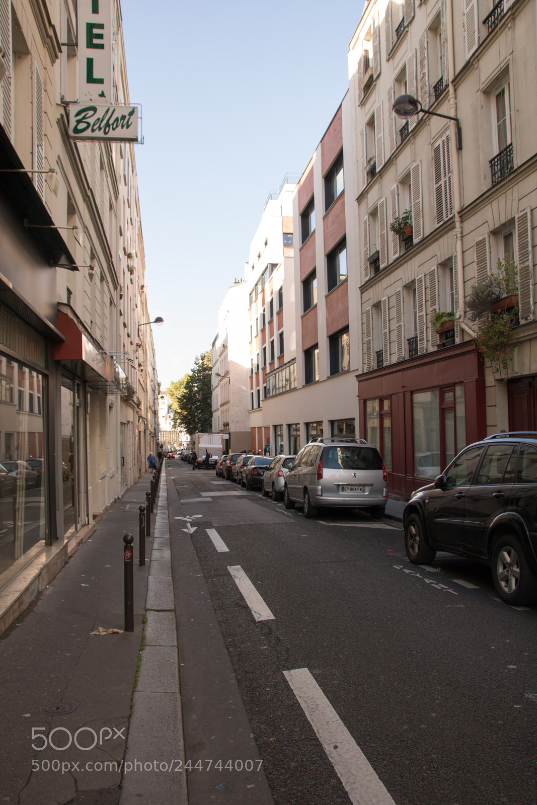 Canon EOS 750D (EOS Rebel T6i / EOS Kiss X8i) sample photo. Paris street photography