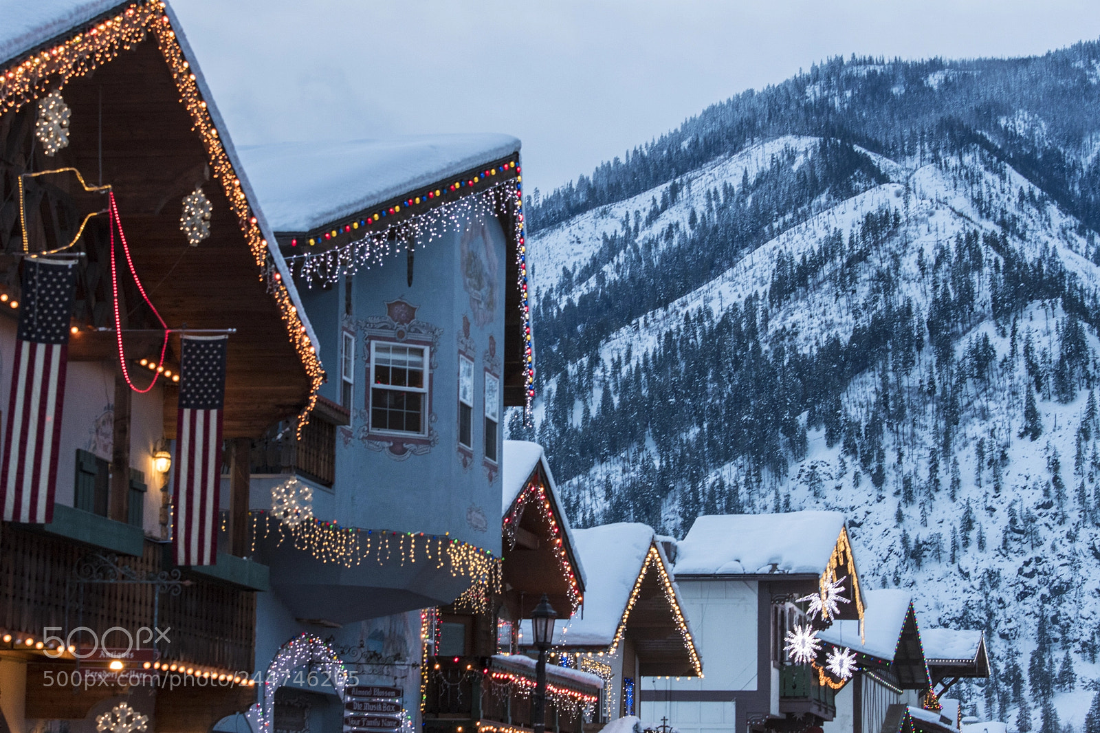 Nikon D500 sample photo. Snow rooftops in leavenworth photography