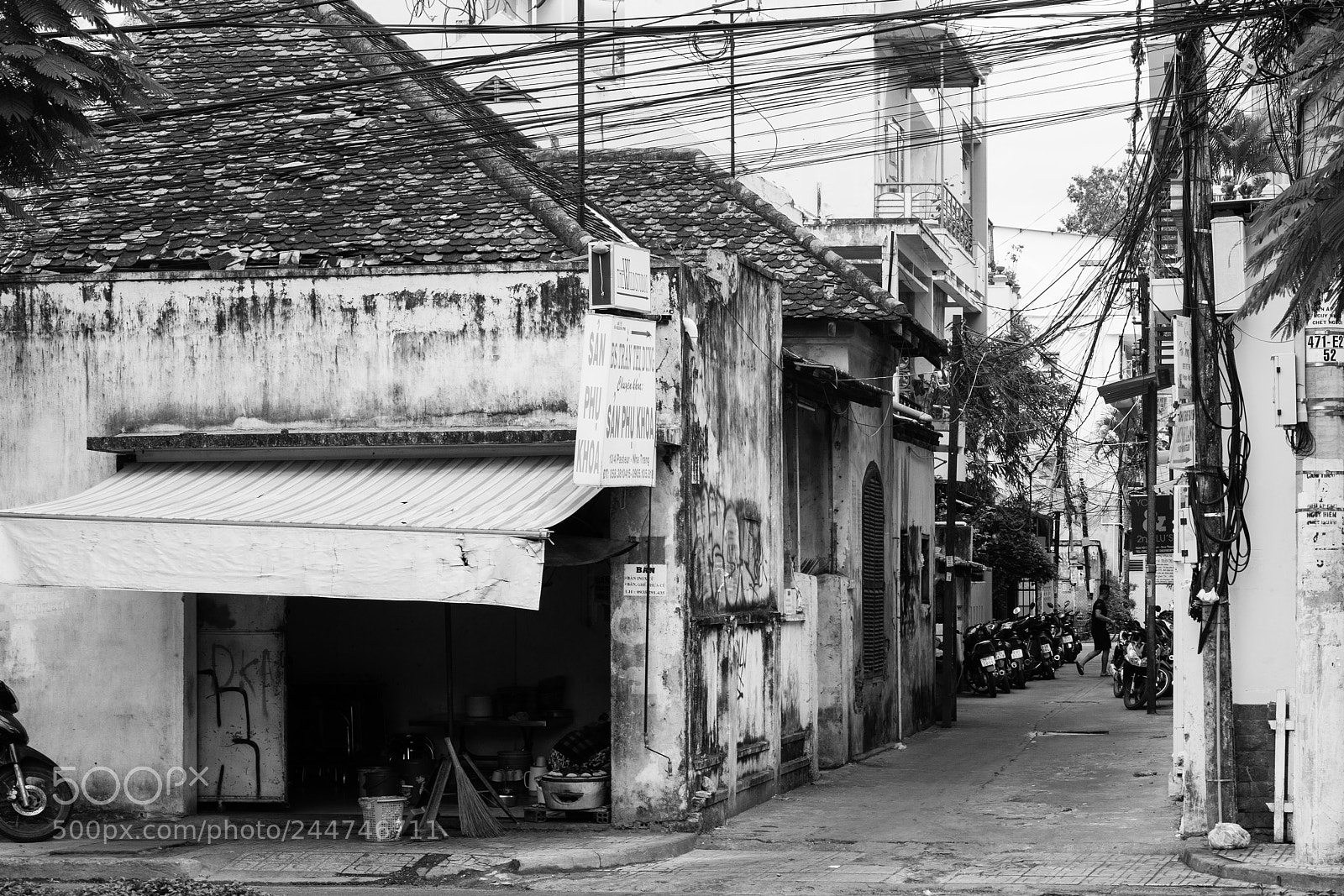 Leica M (Typ 262) sample photo. Alley photography