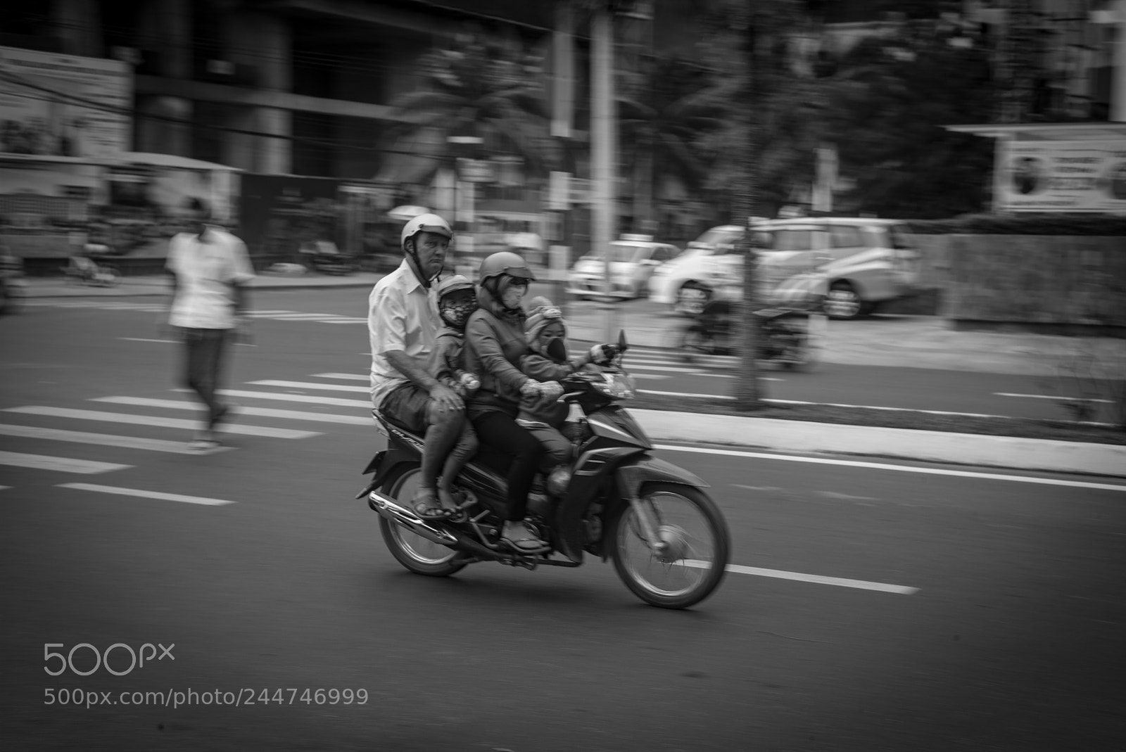 Leica M (Typ 262) sample photo. Scooting through nha trang photography