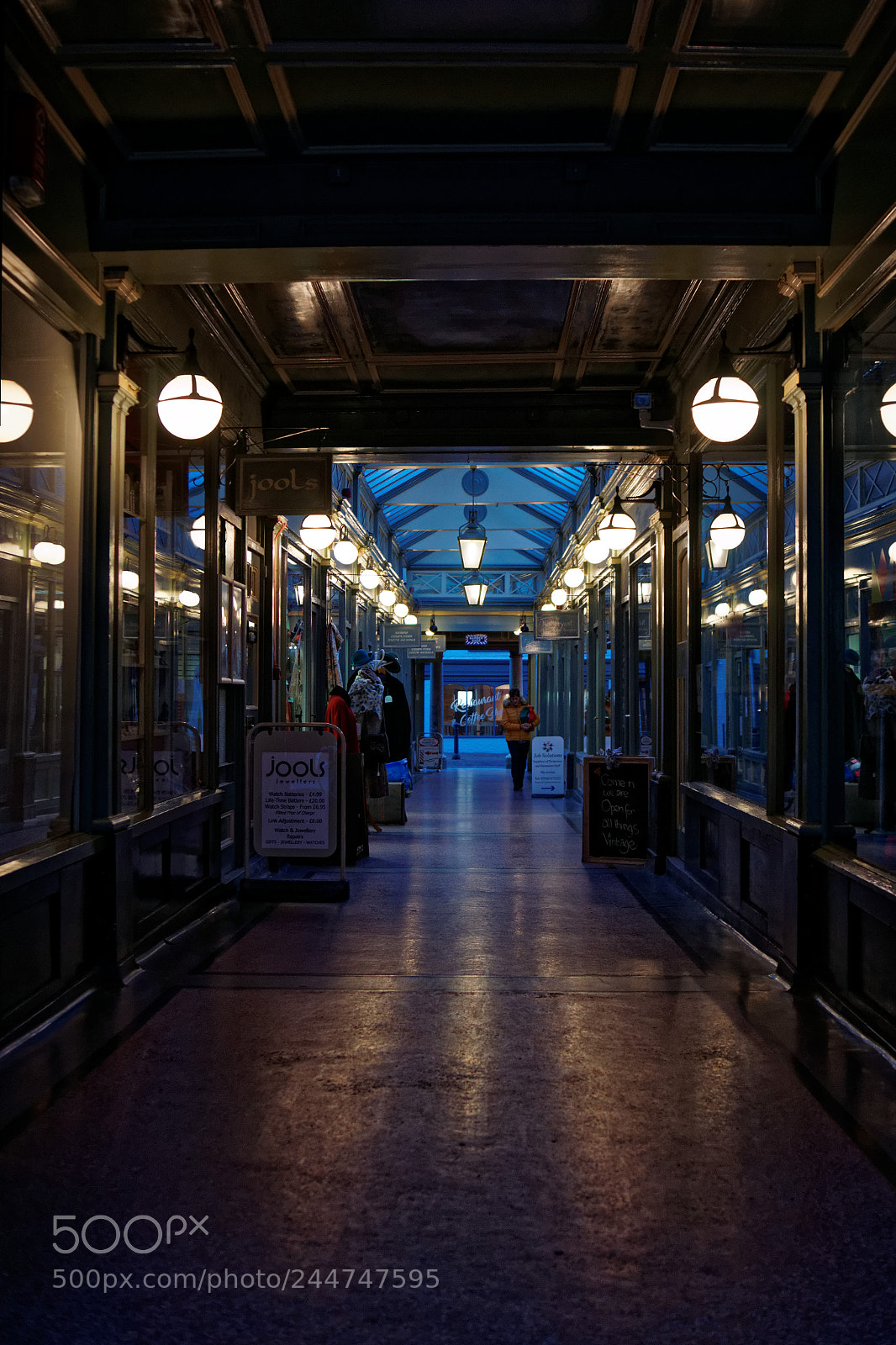 Sony Alpha DSLR-A900 sample photo. Arcade photography