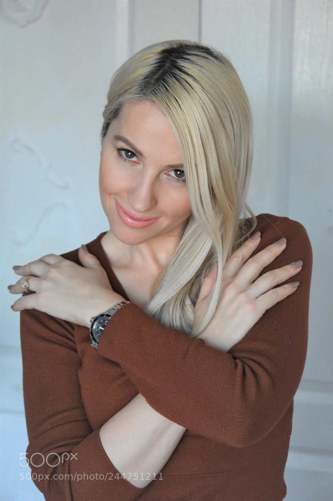 Nikon D7200 sample photo. A beautiful model smiles photography
