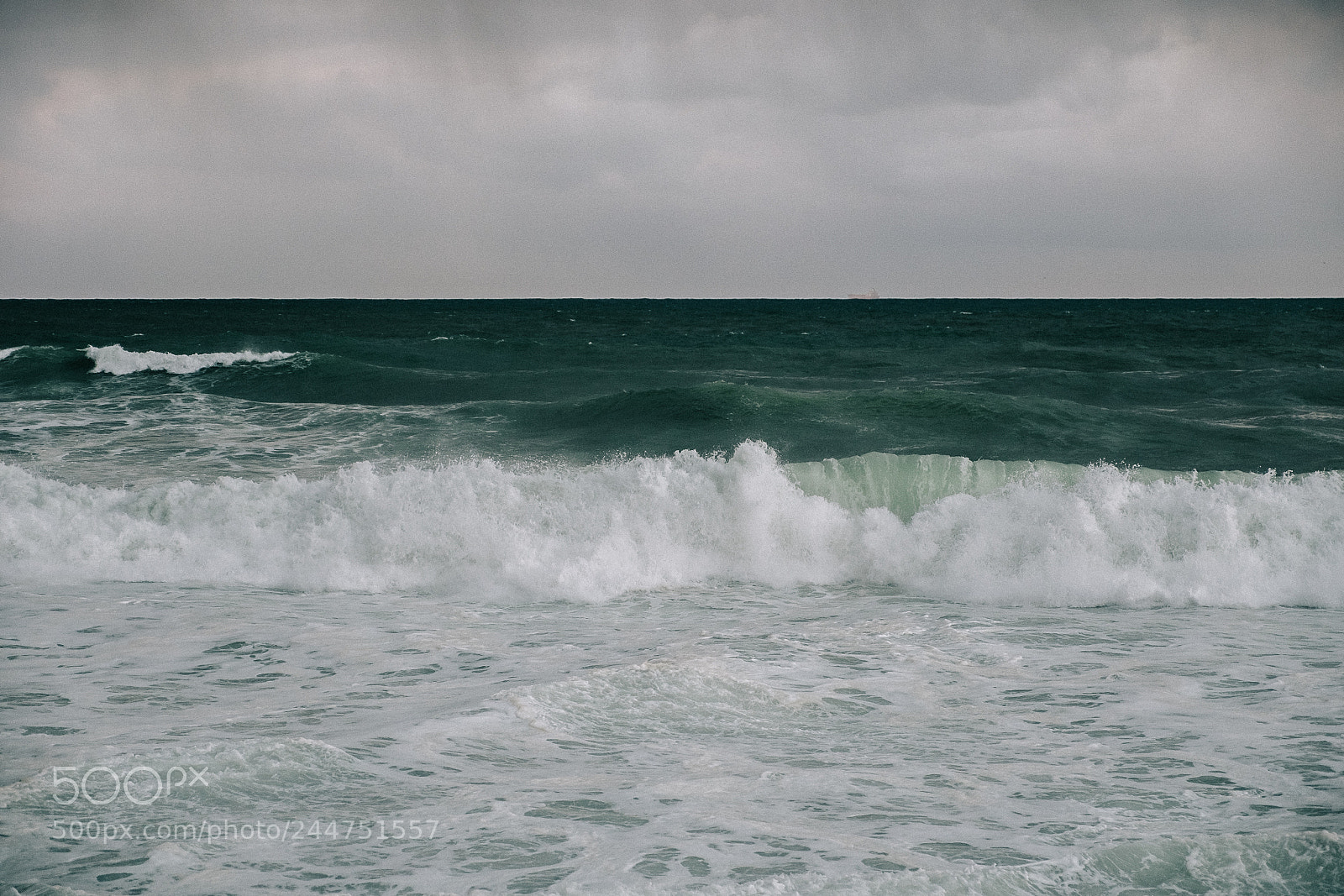 Fujifilm X-T10 sample photo. Waves photography