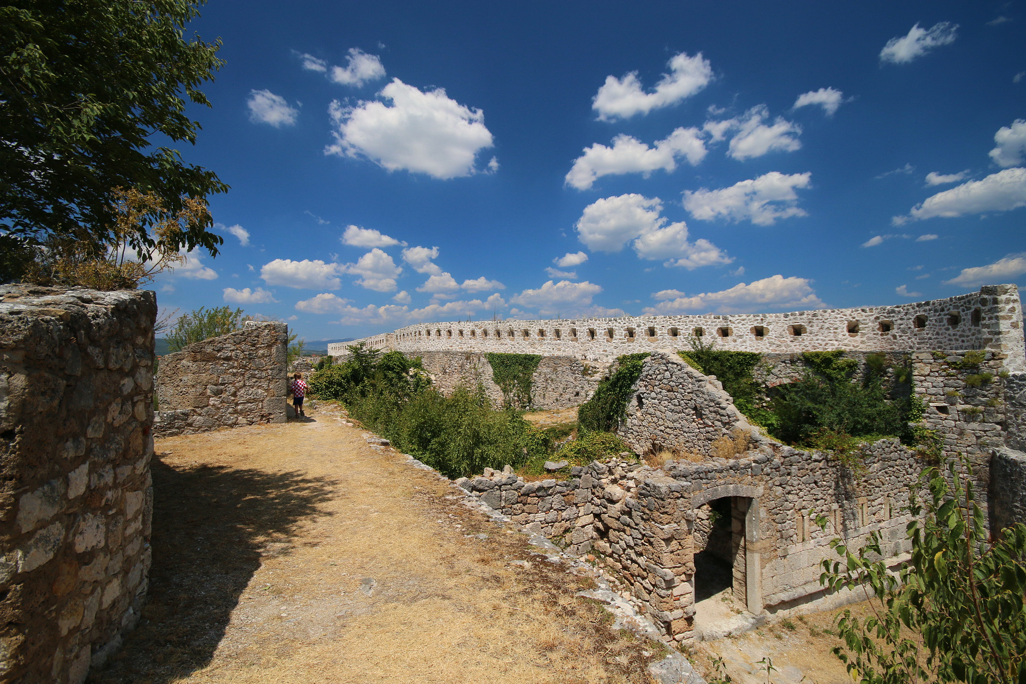 Canon EOS 70D + Sigma 10-20mm F4-5.6 EX DC HSM sample photo. Knin castle, knin, croatia. unedited. photography