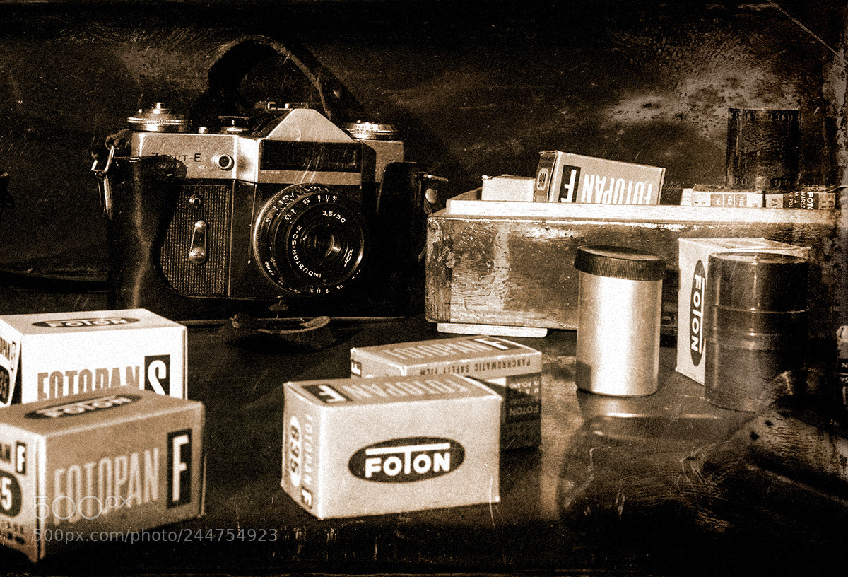 Canon EOS-1Ds Mark III sample photo. Vintage photo gear photography