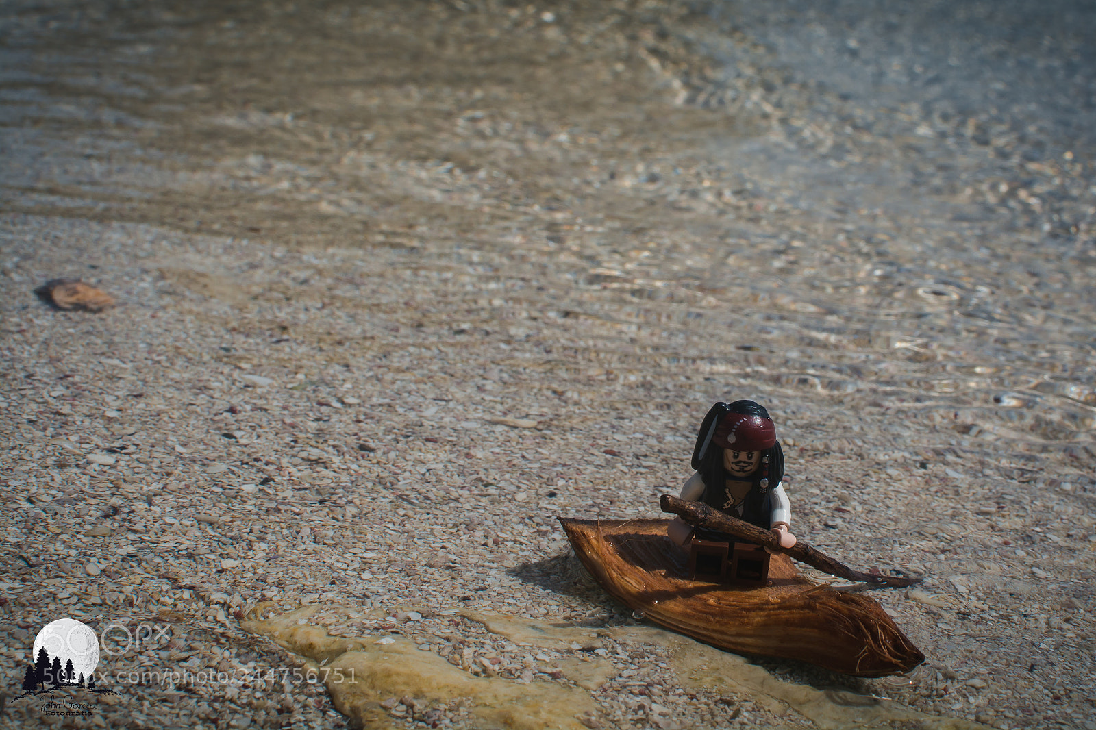 Nikon D7100 sample photo. Looking for the black photography