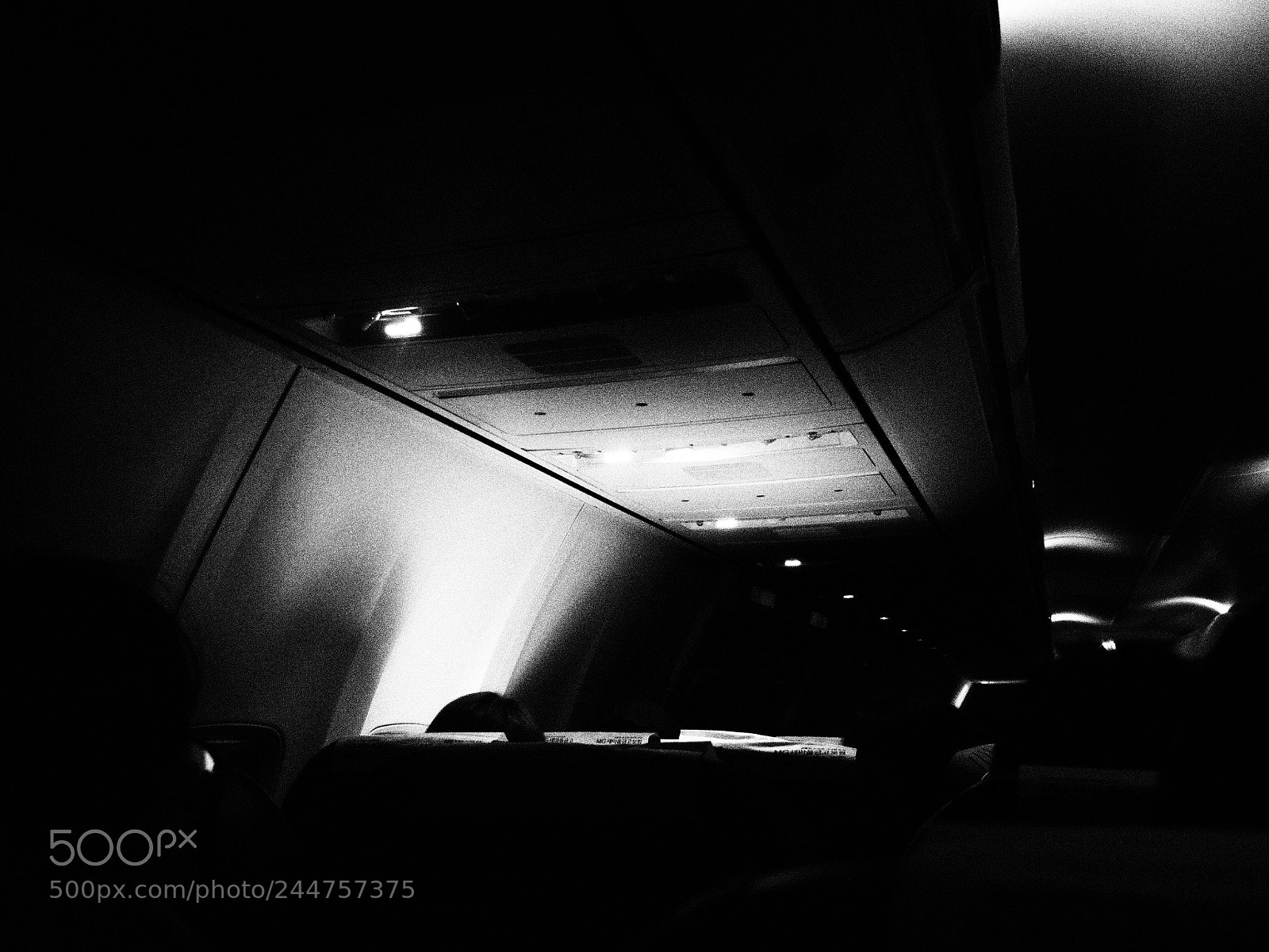 Olympus PEN E-P5 sample photo. Night flight photography