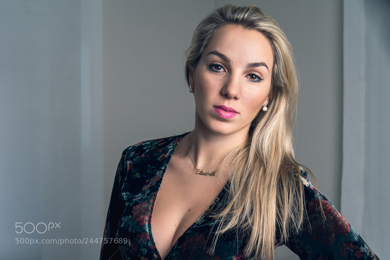 Sony a7R II sample photo. Flash portrait photography