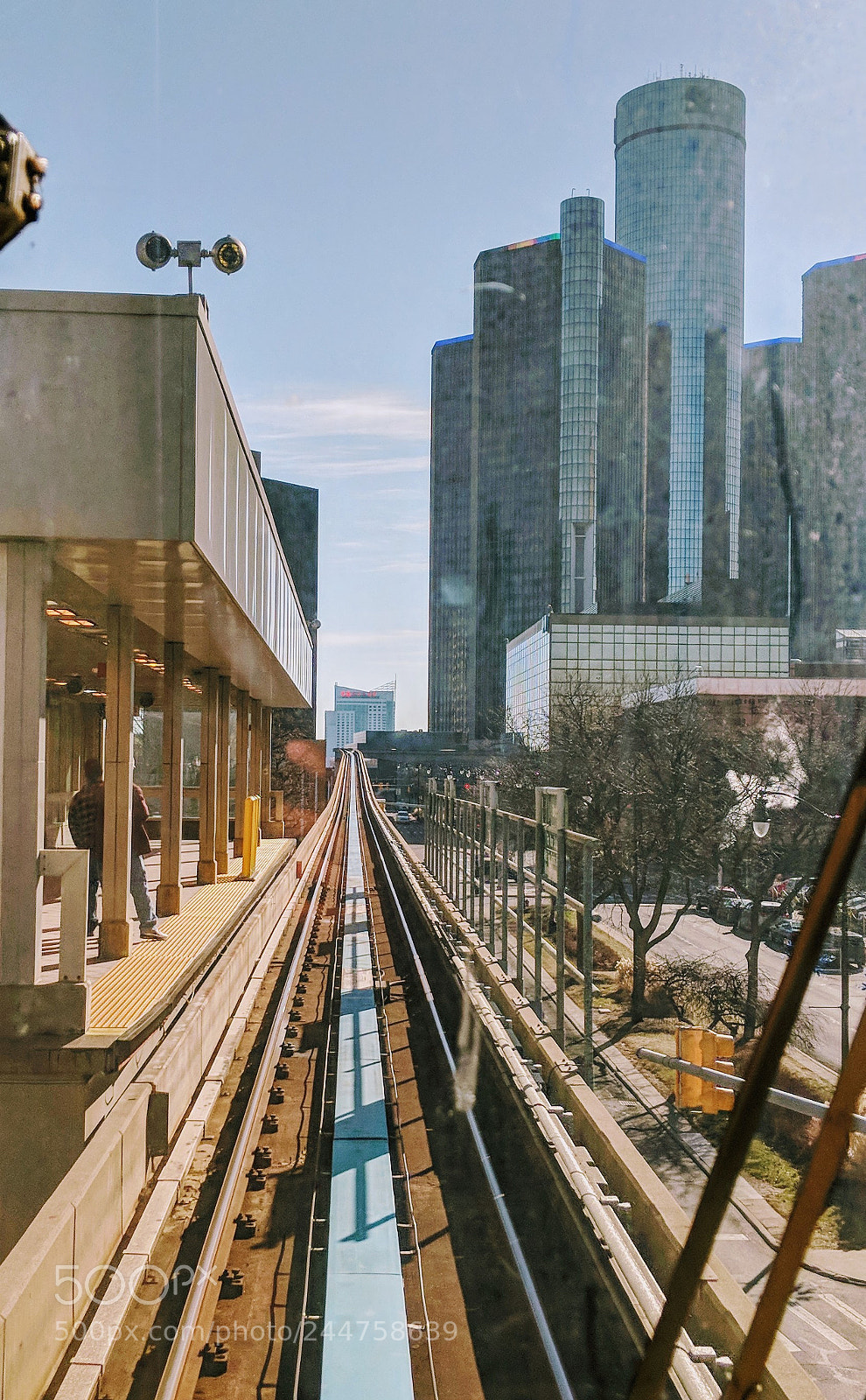 Google Pixel 2 sample photo. Perspective detroit photography