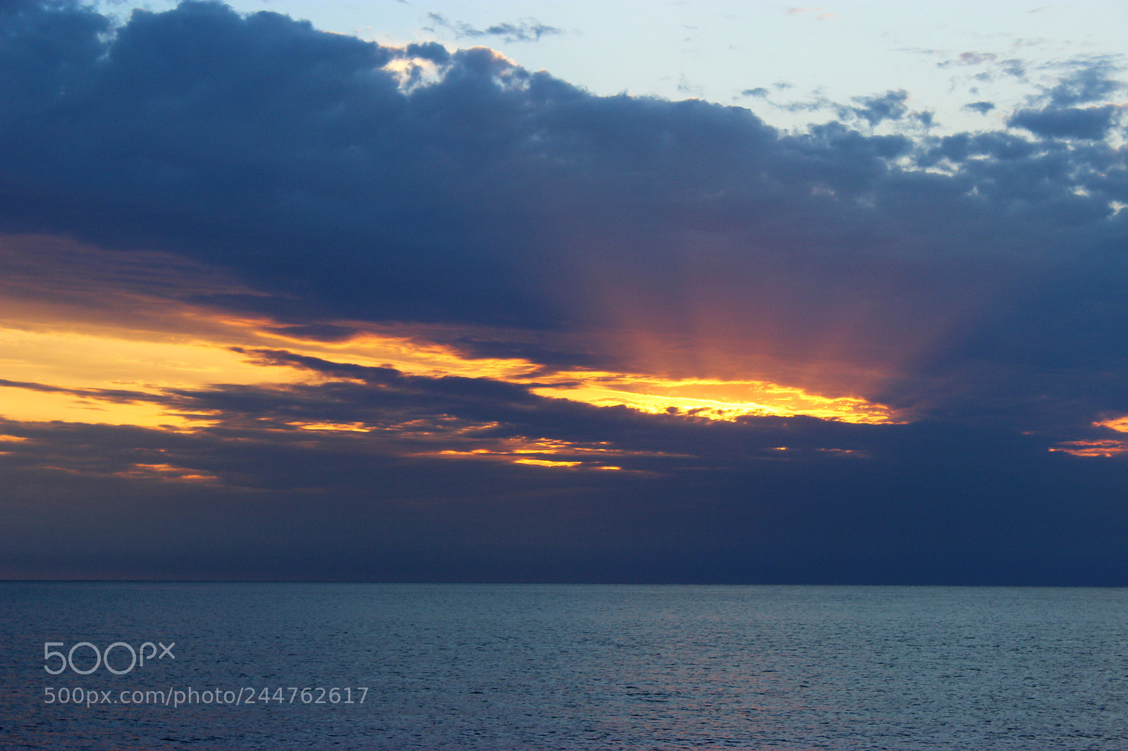 Canon EOS 600D (Rebel EOS T3i / EOS Kiss X5) sample photo. The rising sun photography