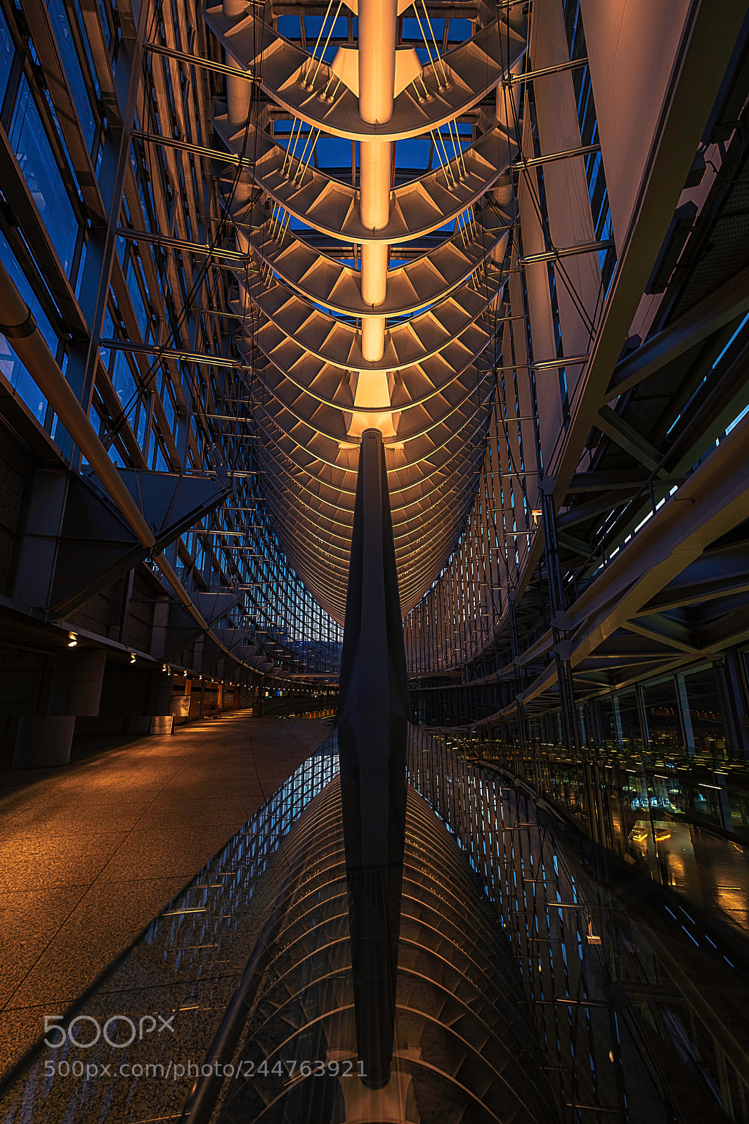 Fujifilm X-T2 sample photo. Tokyo international forum photography