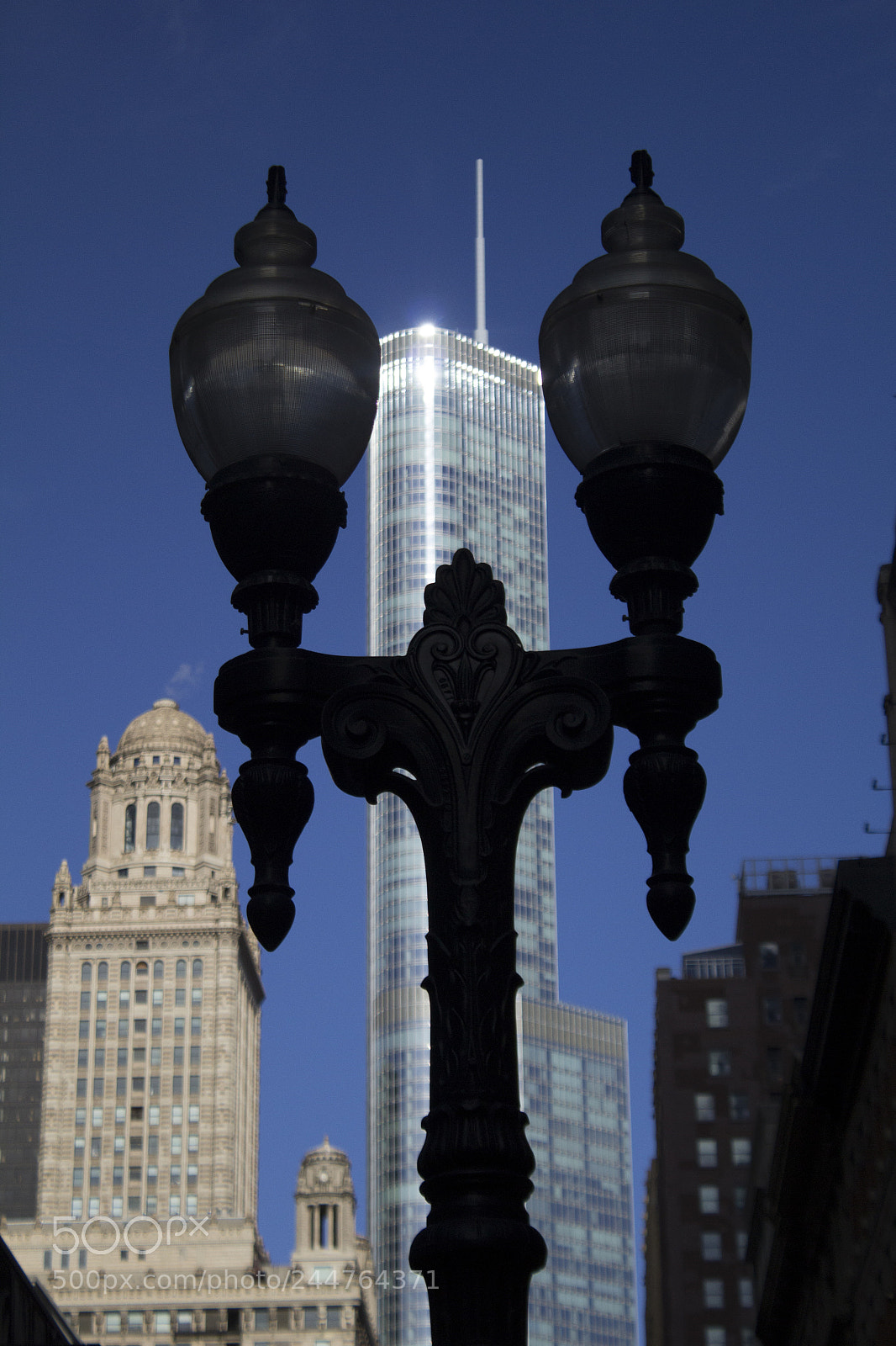 Canon EOS 1200D (EOS Rebel T5 / EOS Kiss X70 / EOS Hi) sample photo. Turned off in chicago photography