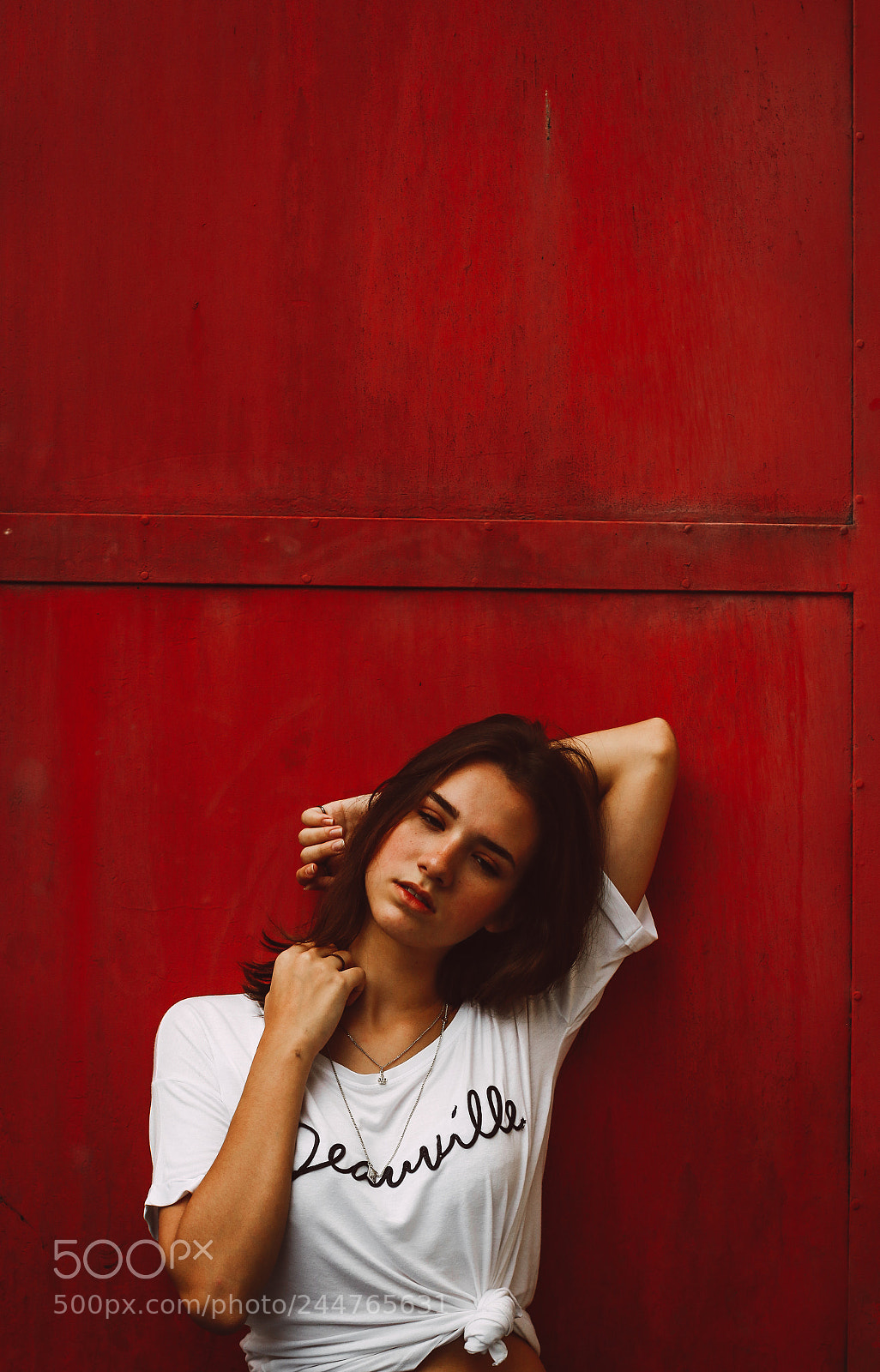 Canon EOS 7D Mark II sample photo. Red photography