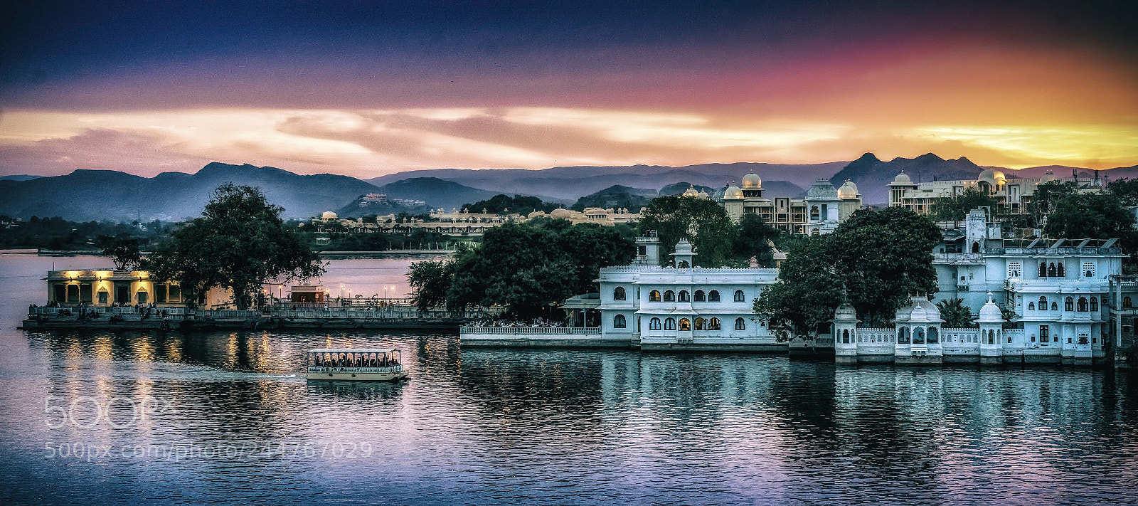Sony a7R II sample photo. Sunset over lake pichola photography