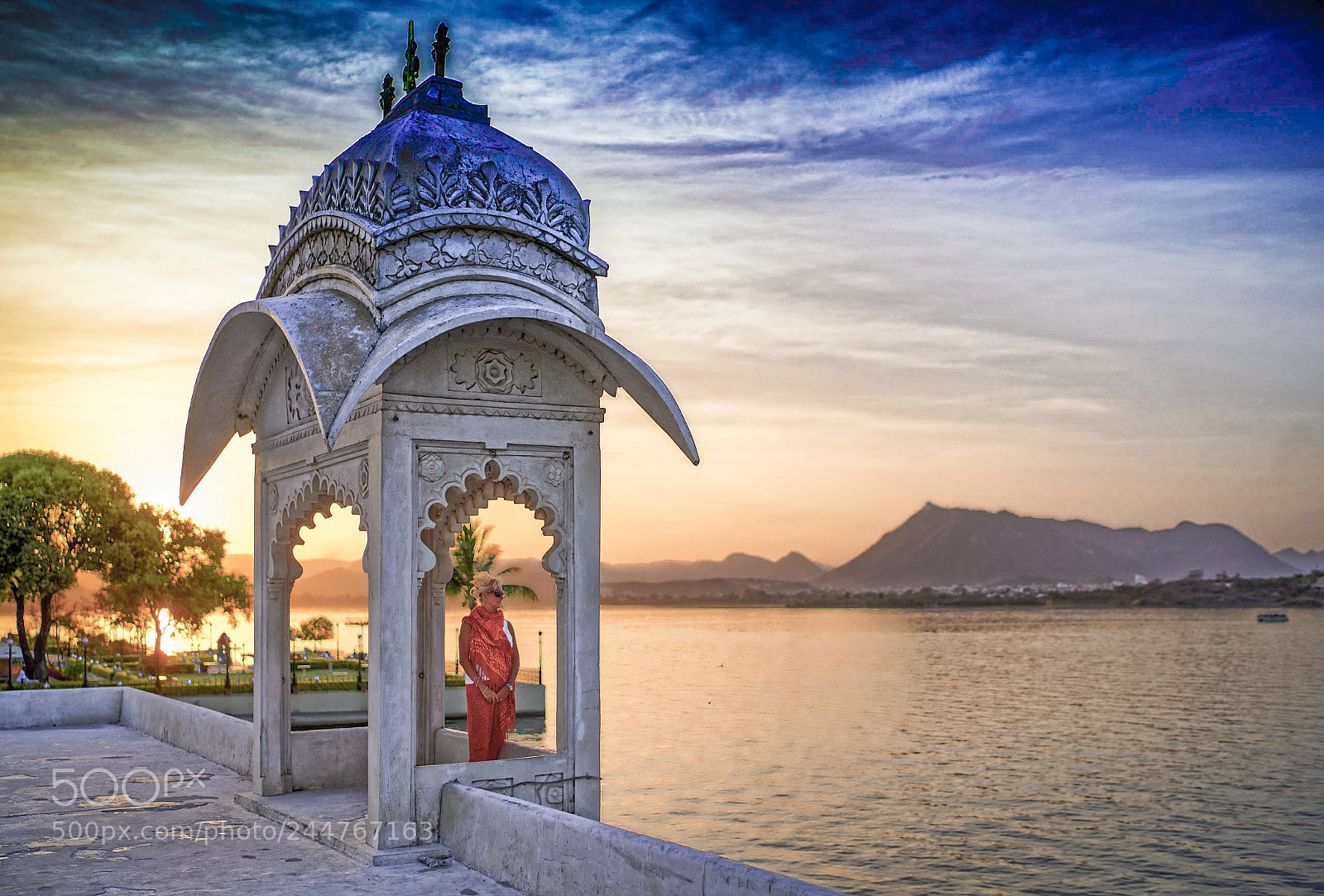 Sony a7R II sample photo. Sunset over lake pichola photography