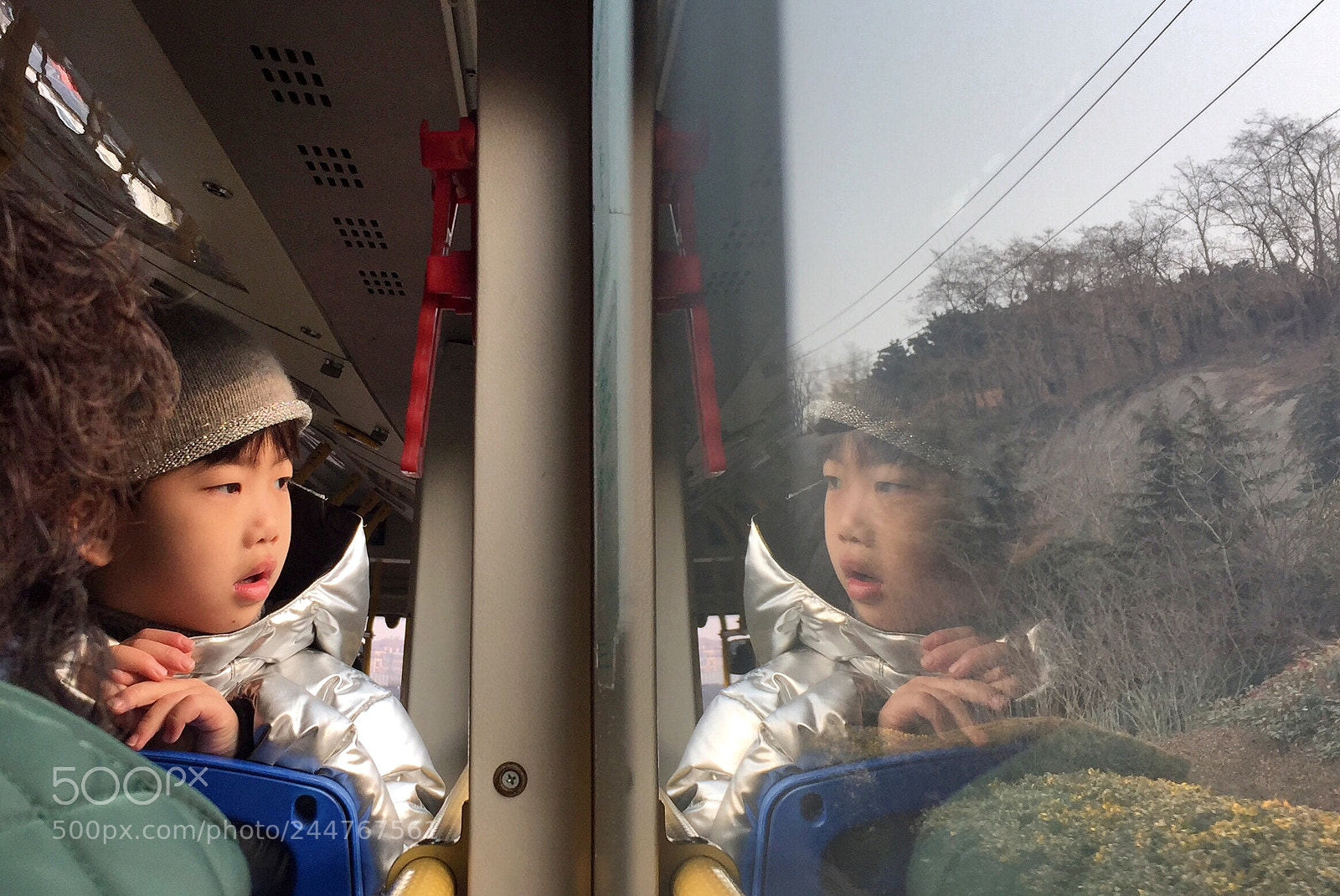 Apple iPhone 6 sample photo. Sitting on the bus photography