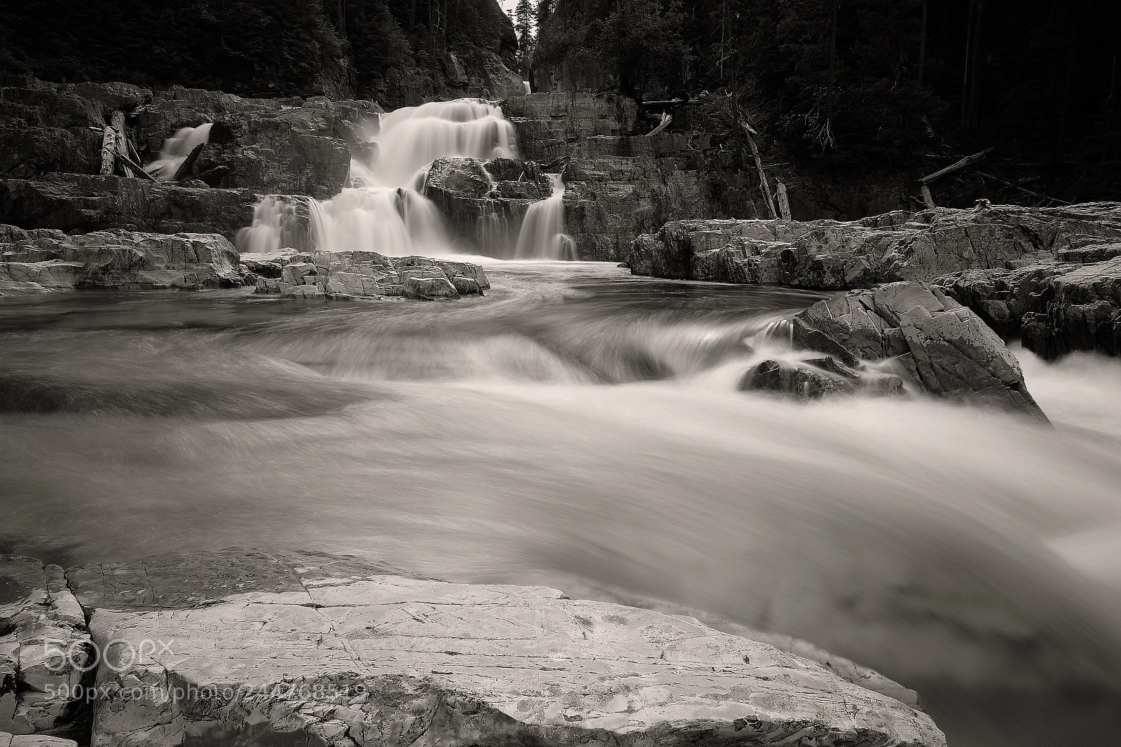 Fujifilm X-T10 sample photo. Cascading photography