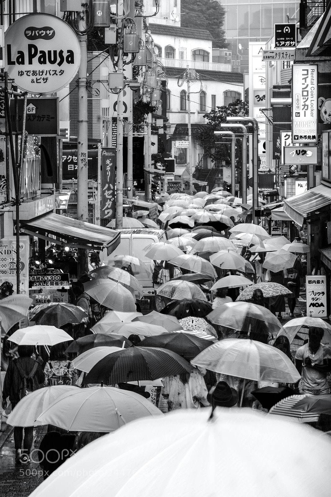 Fujifilm X-T2 sample photo. Harajuku ,japan umbrellas photography