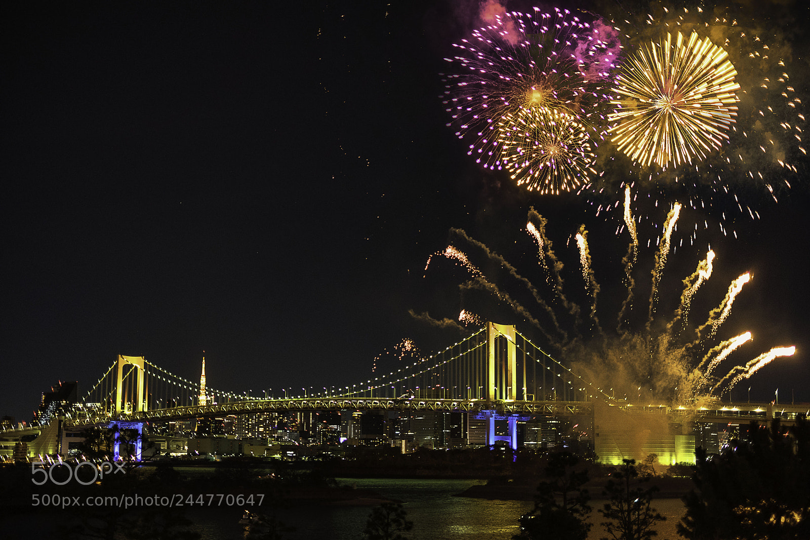 Fujifilm X-T2 sample photo. Odiaba bridge fireworks photography