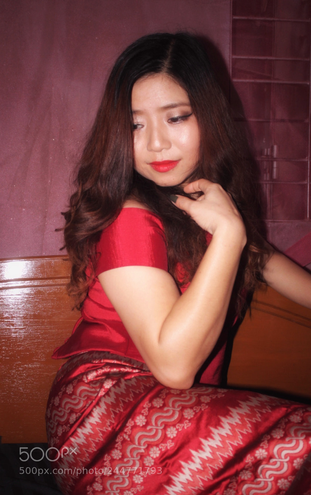 Canon EOS 1300D (EOS Rebel T6 / EOS Kiss X80) sample photo. Red dress photography