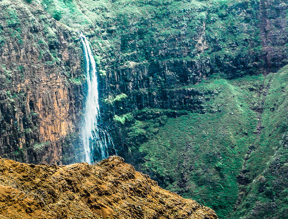 Kodak EasyShare Z981 sample photo. Waterfall - waimea canyon, kauai photography