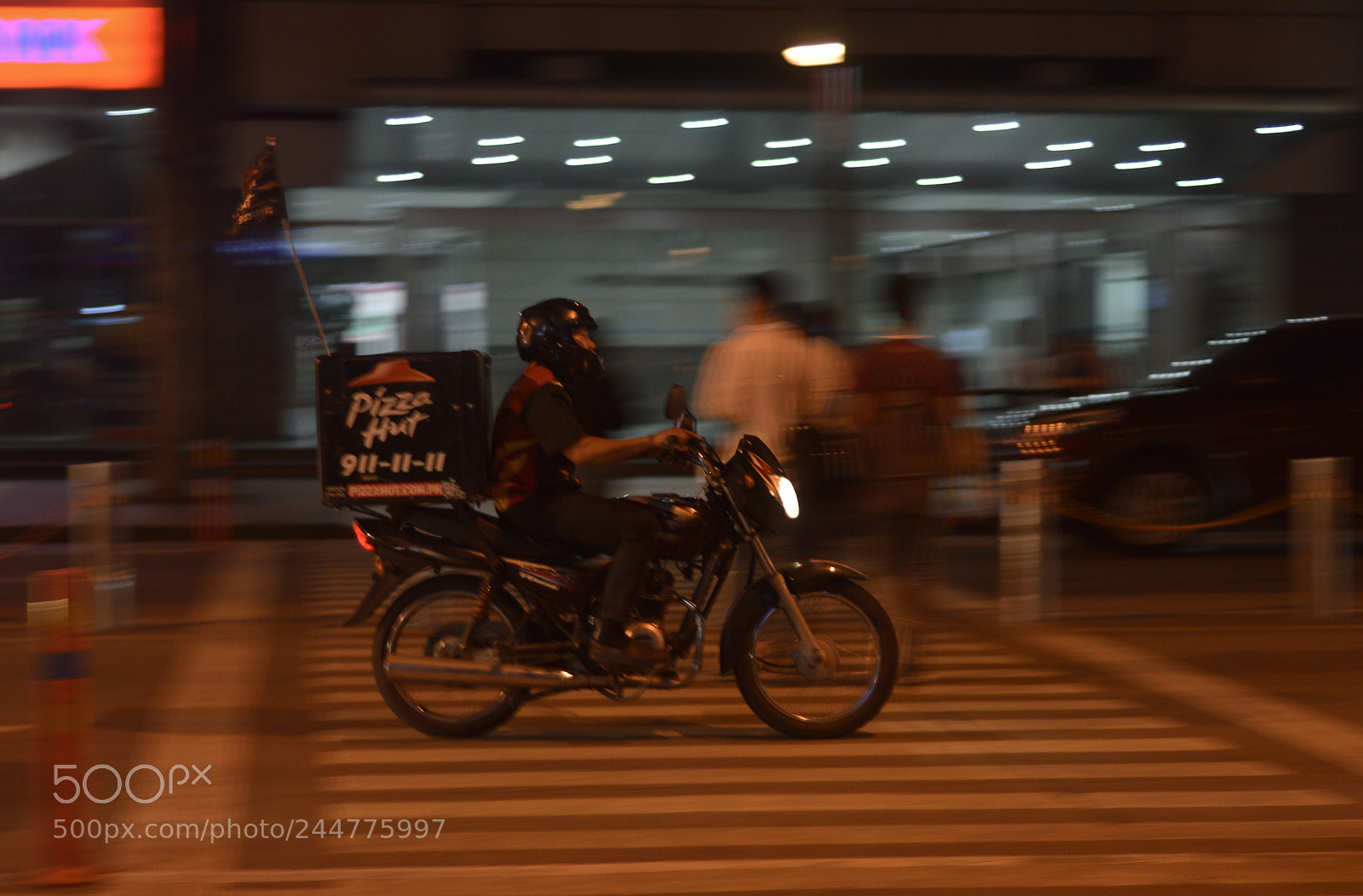 Nikon D3200 sample photo. When it's late, it's photography