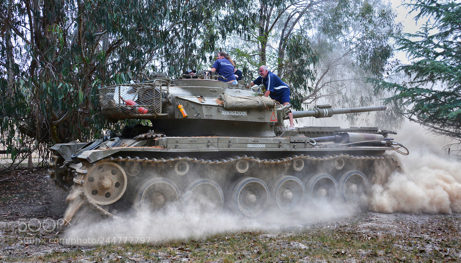 Nikon D7100 sample photo. Centurion tank photography
