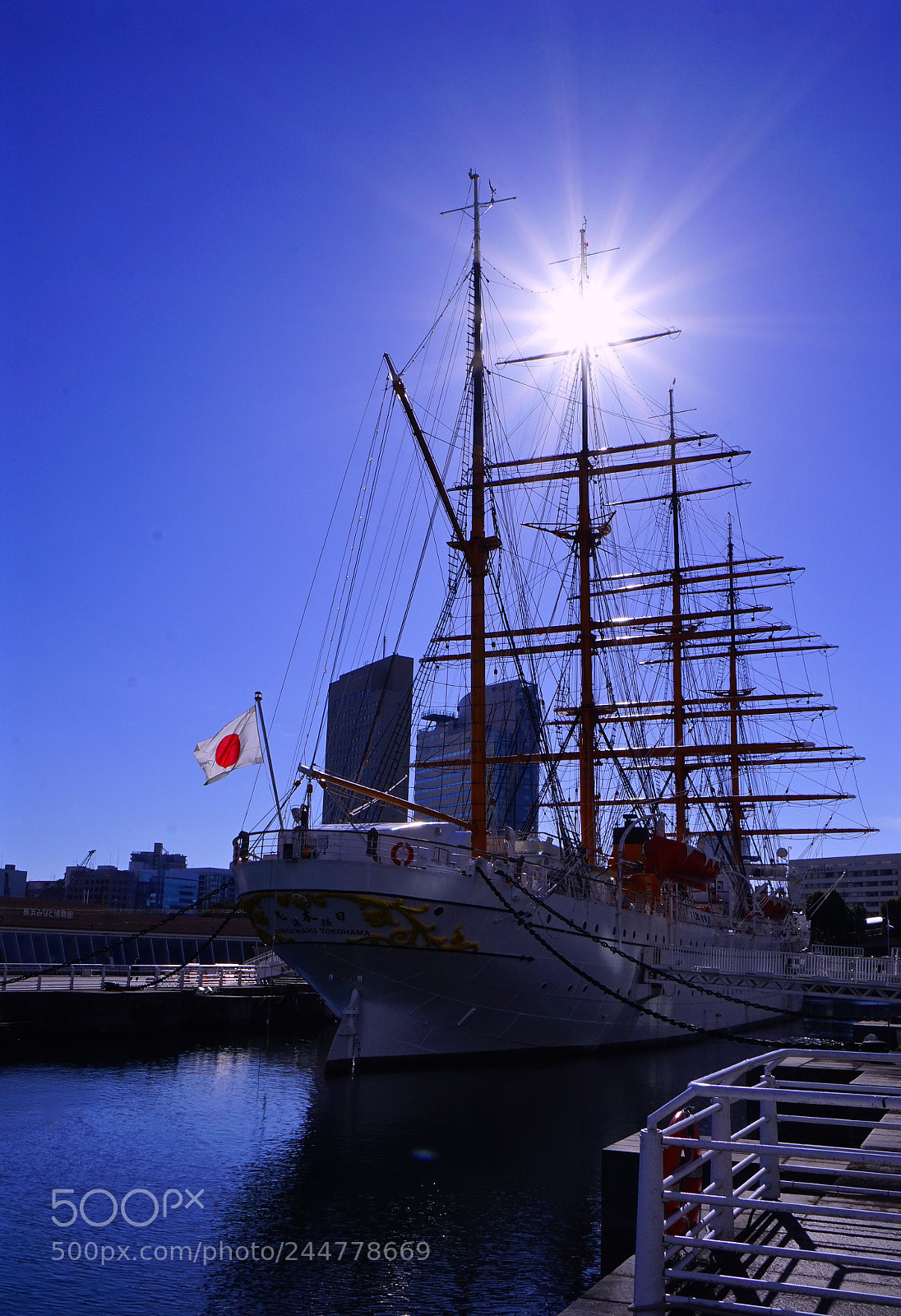 Sony a7R sample photo. Yokohama cruise photography