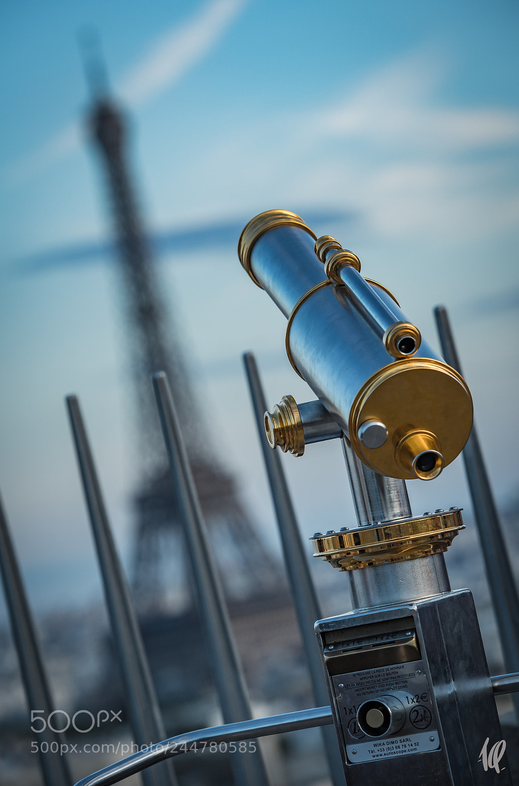 Nikon D5 sample photo. Chasing the eiffel tower photography