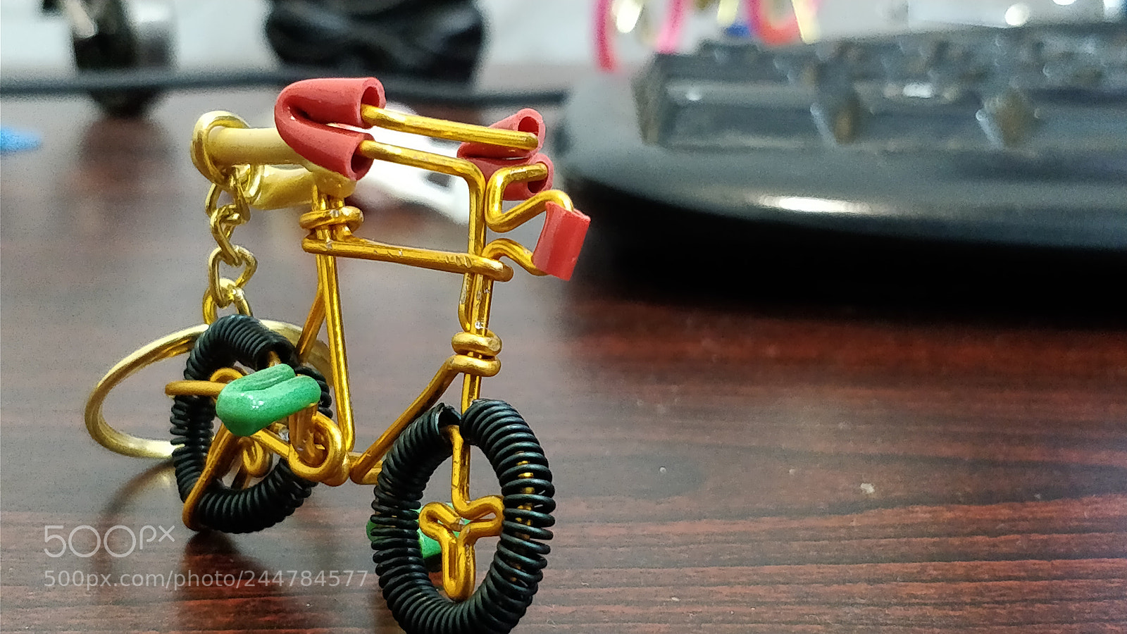 OnePlus 5 sample photo. Miniature cycle photography