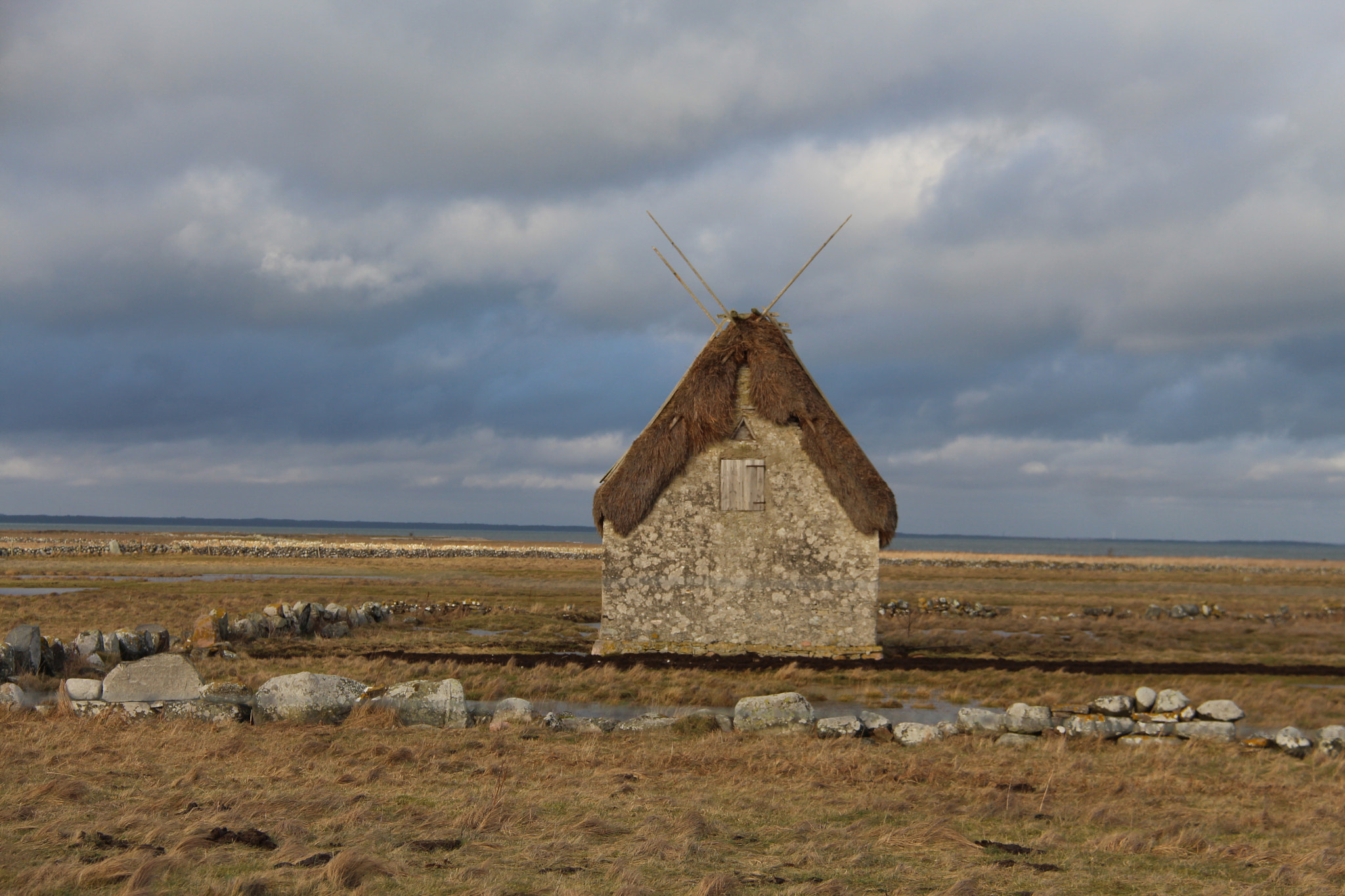 Canon EF-S 18-200mm F3.5-5.6 IS sample photo. Lambhouse photography