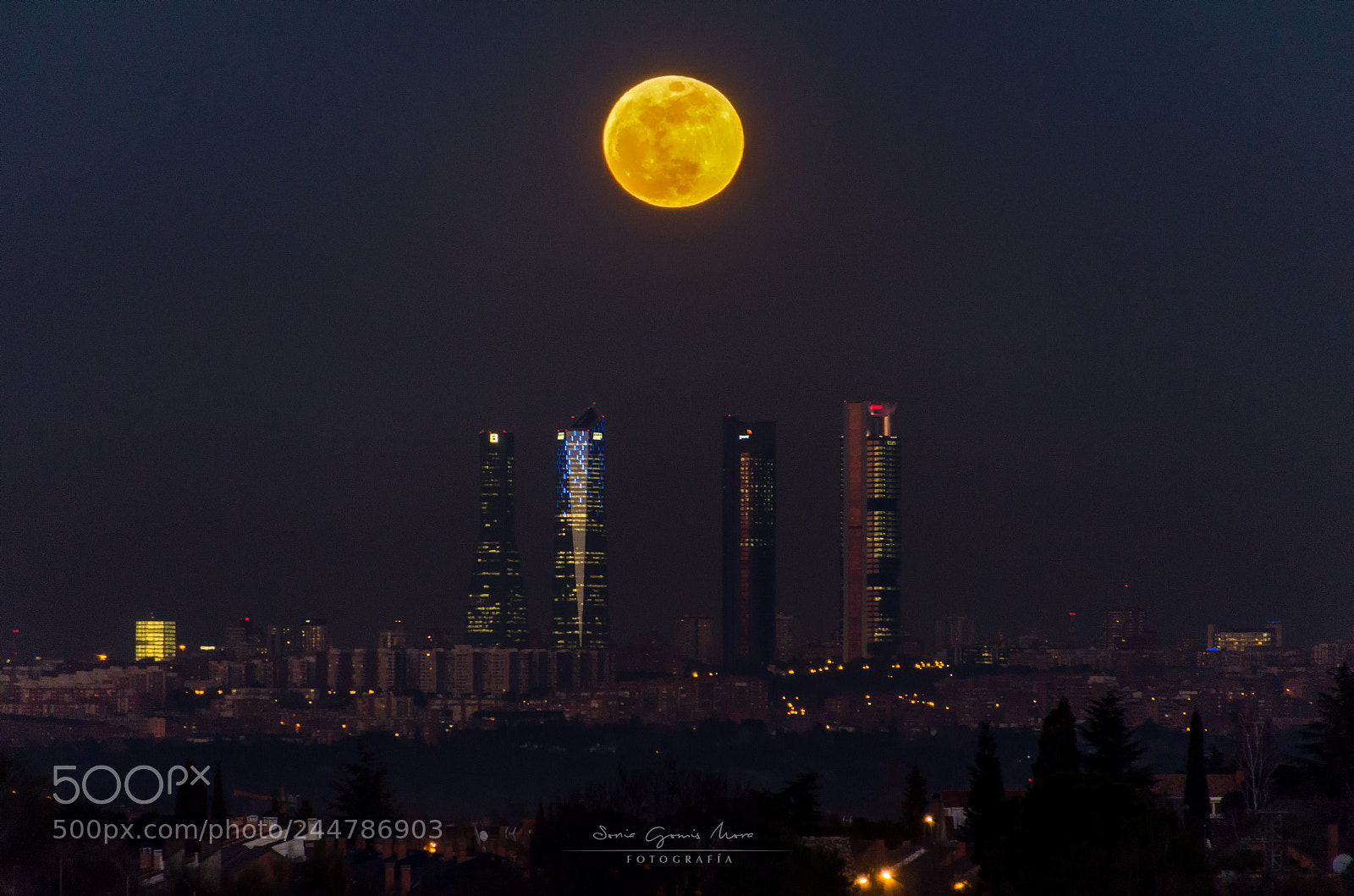 Nikon D5100 sample photo. Superluna y las 4 photography
