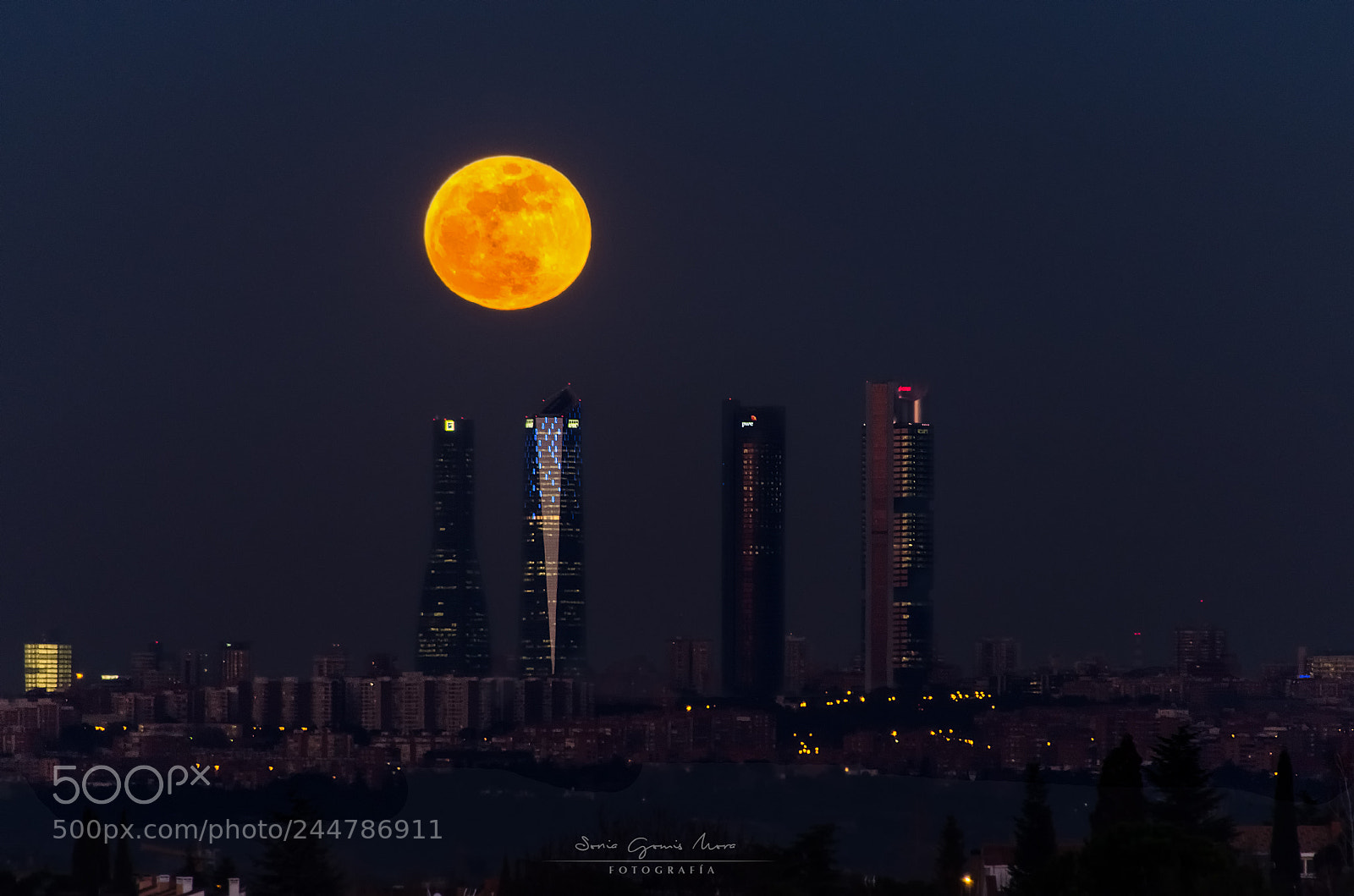 Nikon D5100 sample photo. Superluna y las 4 photography